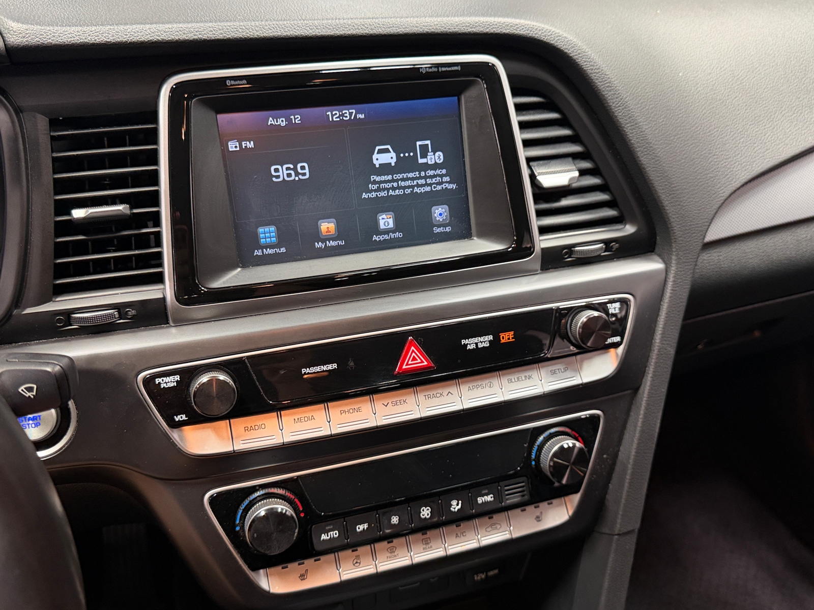 Thumbnail: 2019 Hyundai Sonata - 4