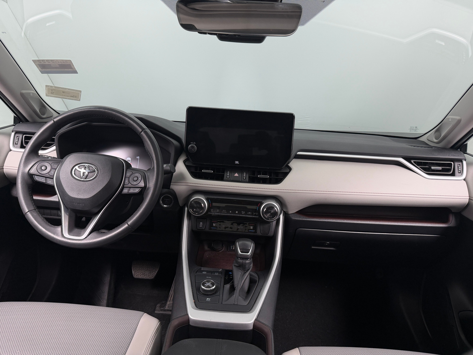 Thumbnail: 2024 Toyota RAV4 - 2