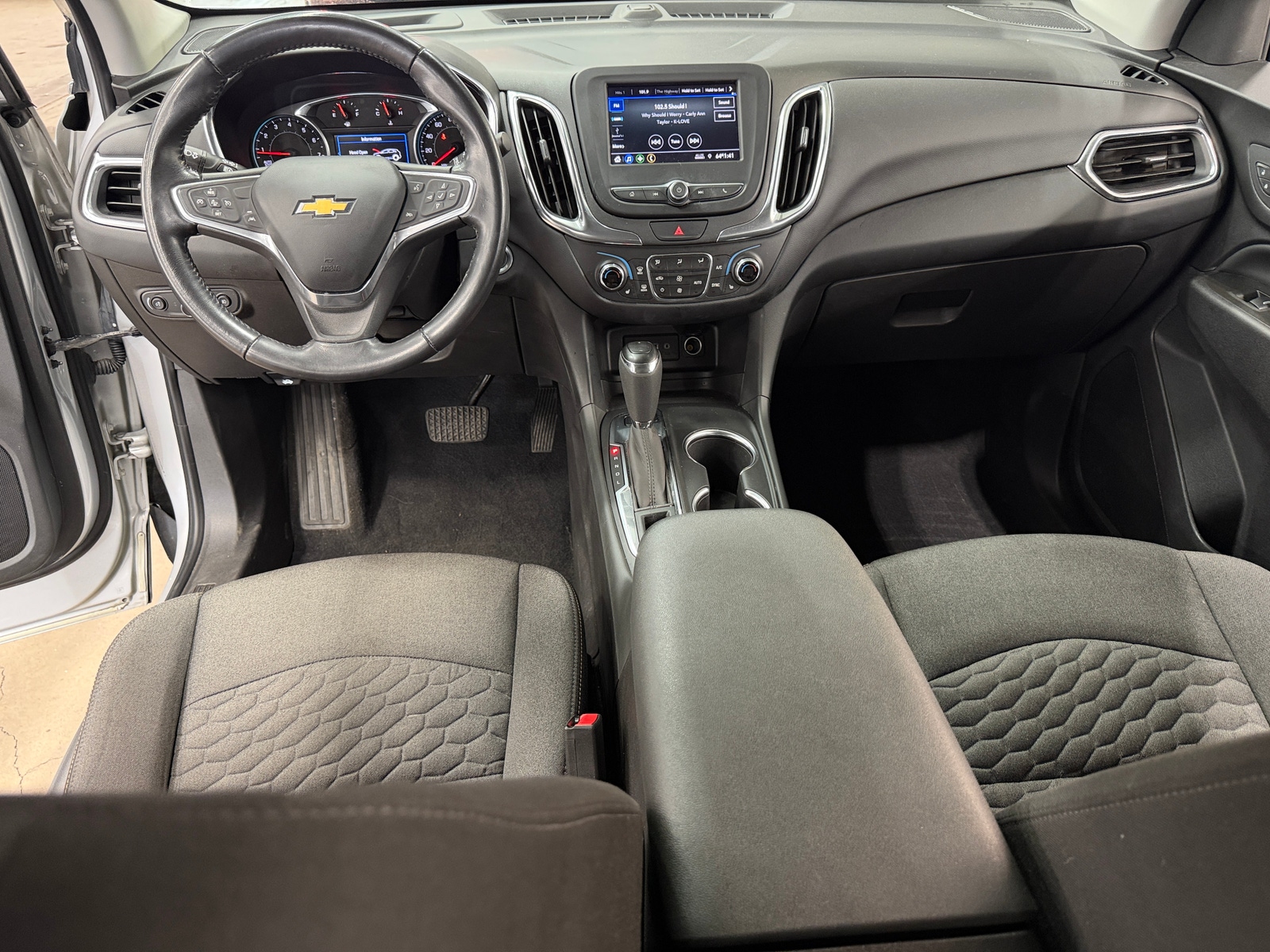 Thumbnail: 2021 Chevrolet Equinox - 3