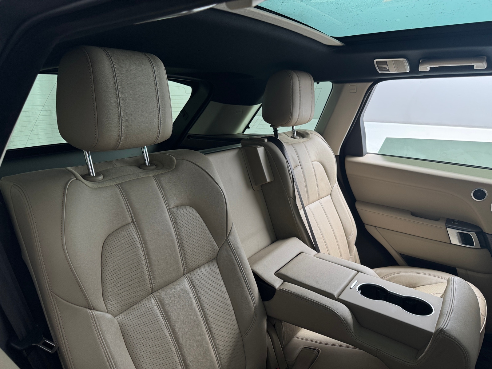 Thumbnail: 2016 Land Rover Range Rover Sport - 5