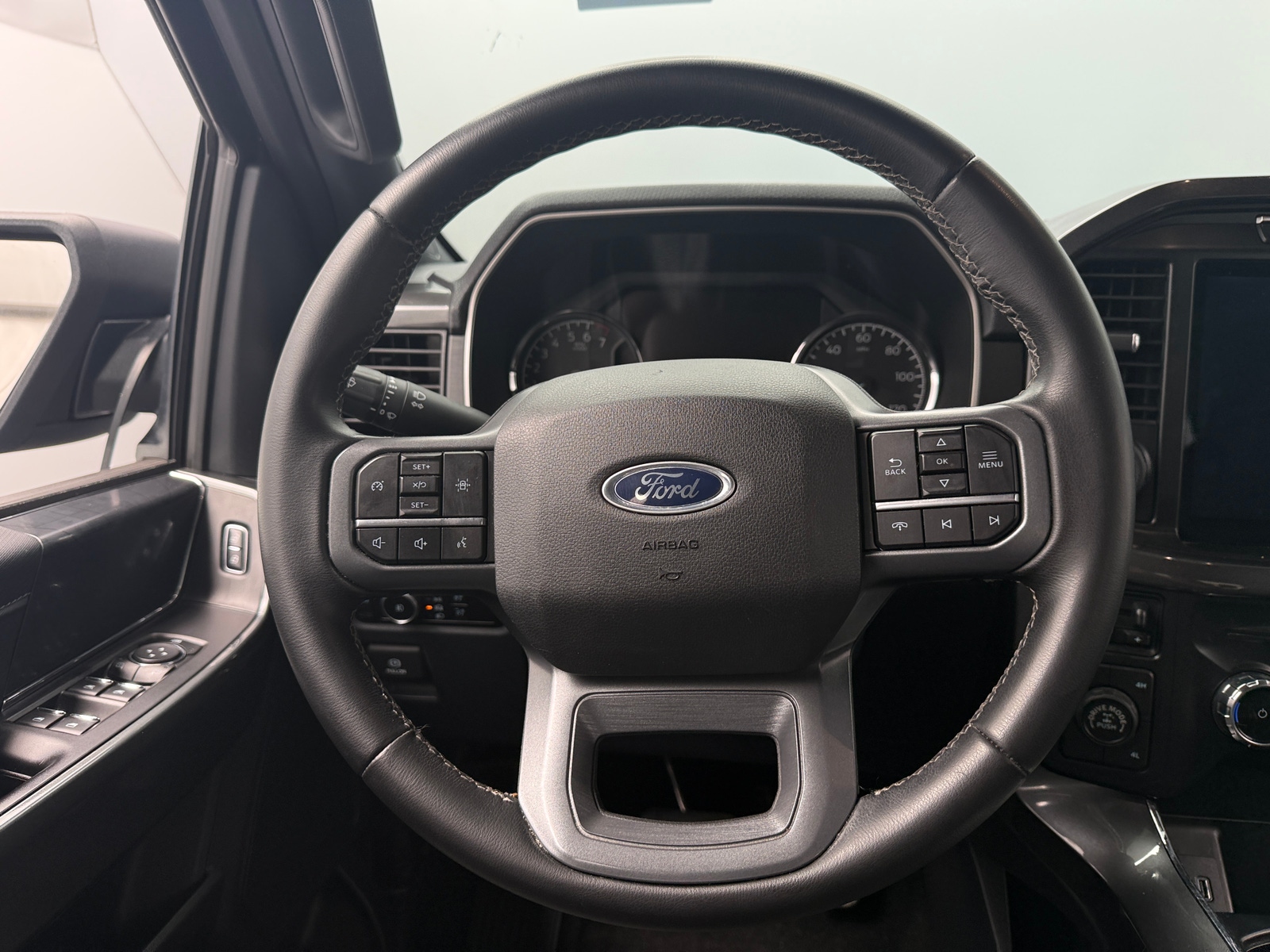 Thumbnail: 2023 Ford Econoline - 5