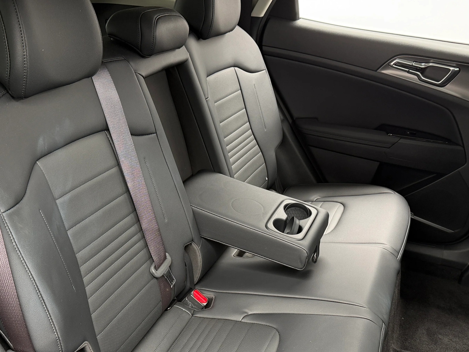 Thumbnail: 2024 Kia Sportage - 5