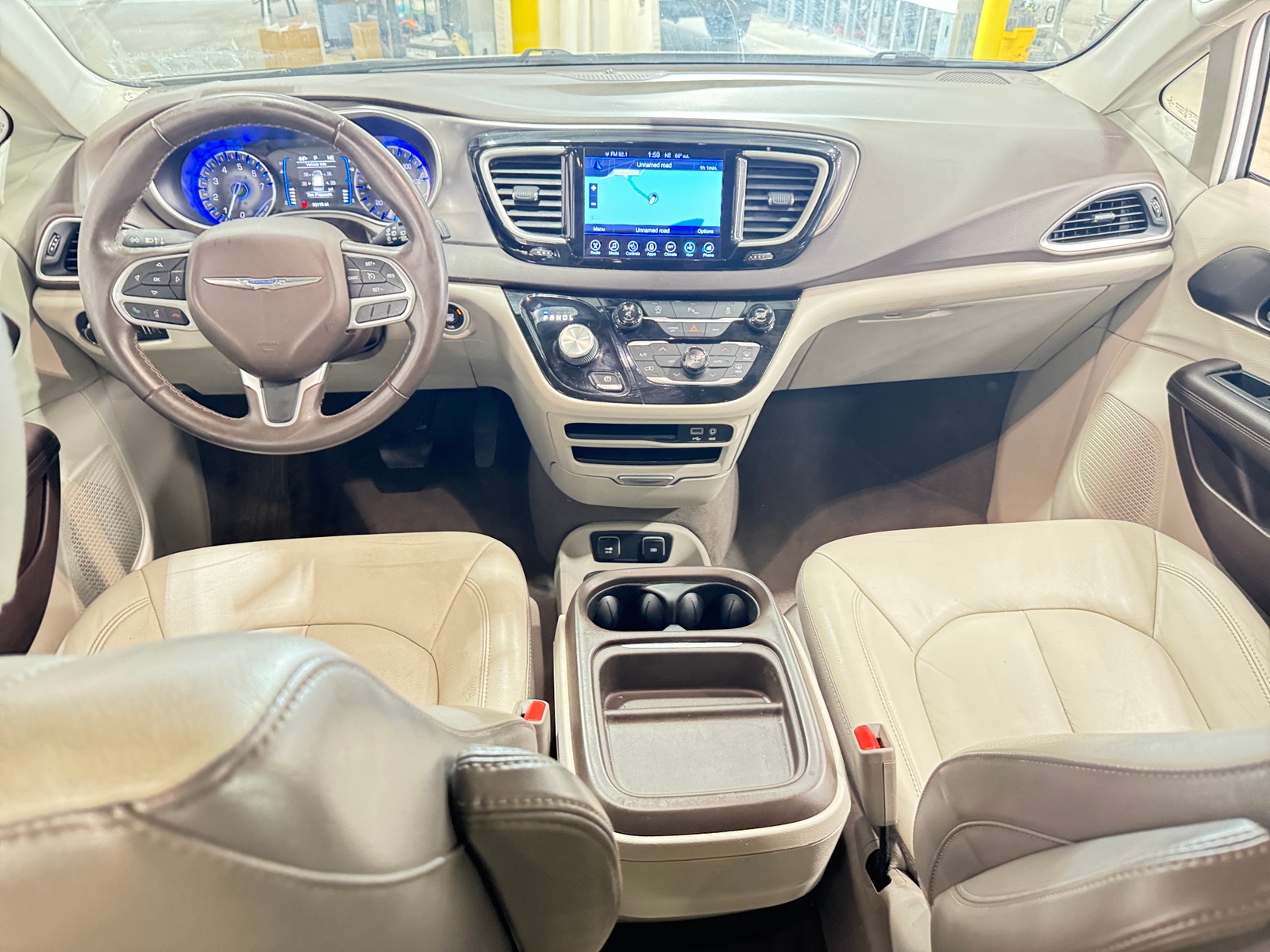Thumbnail: 2017 Chrysler Pacifica - 2