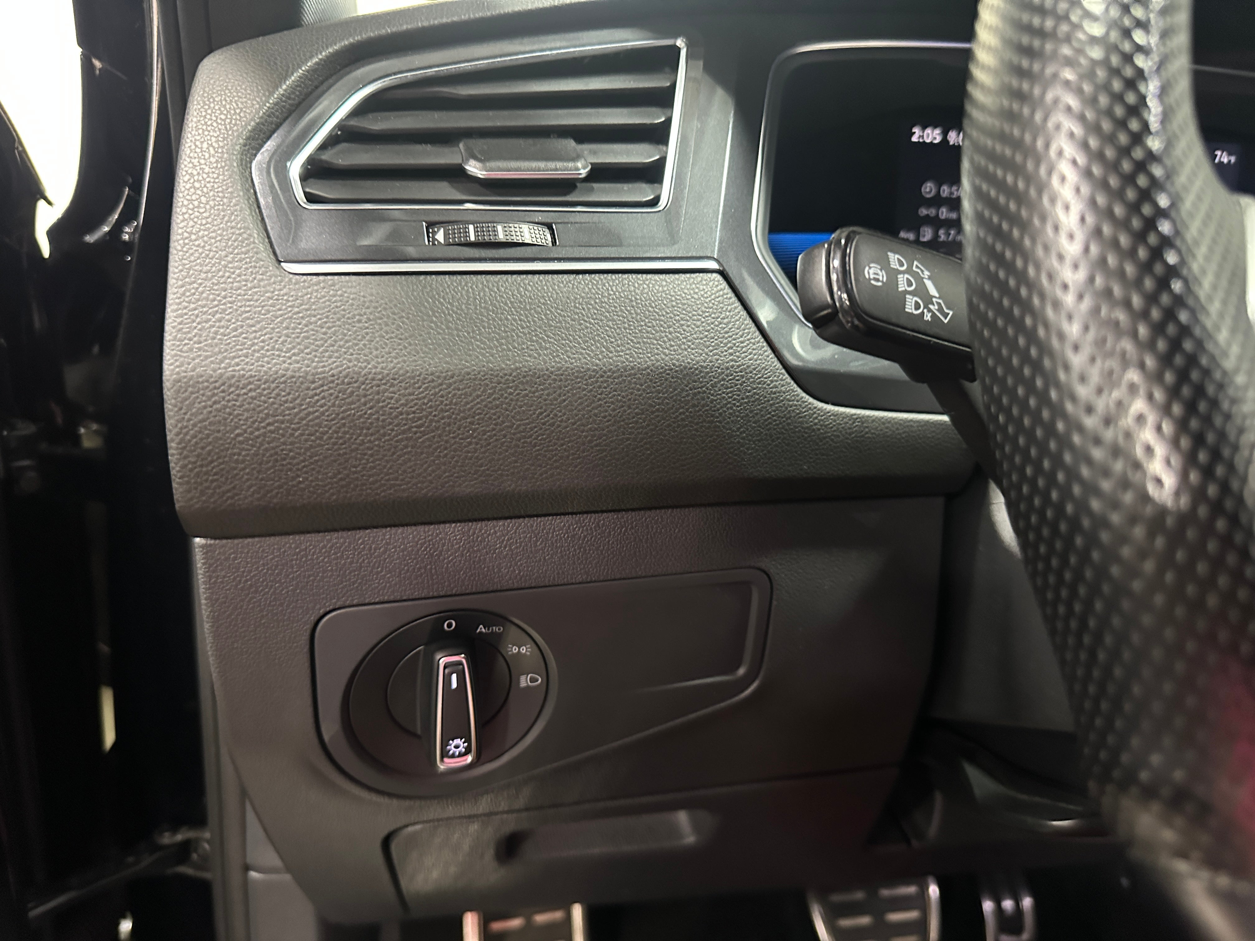 2022 Volkswagen Tiguan SE R-LINE BLACK - Photo 10