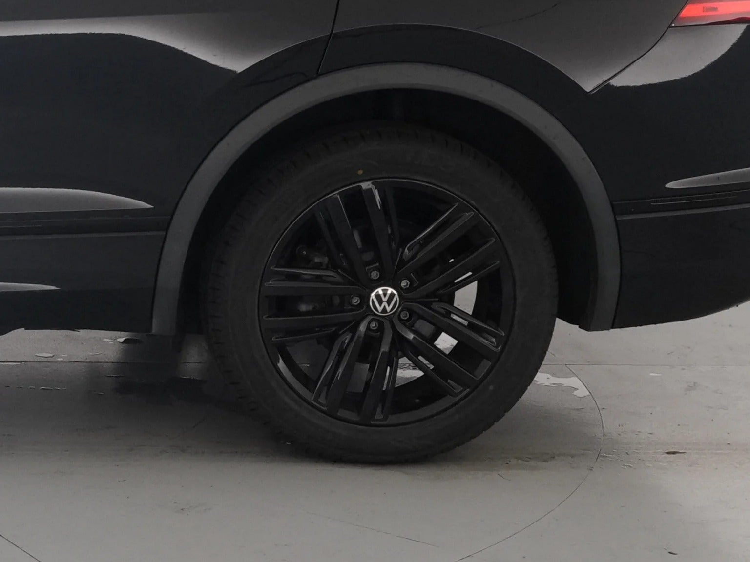 2022 Volkswagen Tiguan SE R-LINE BLACK - Photo 17