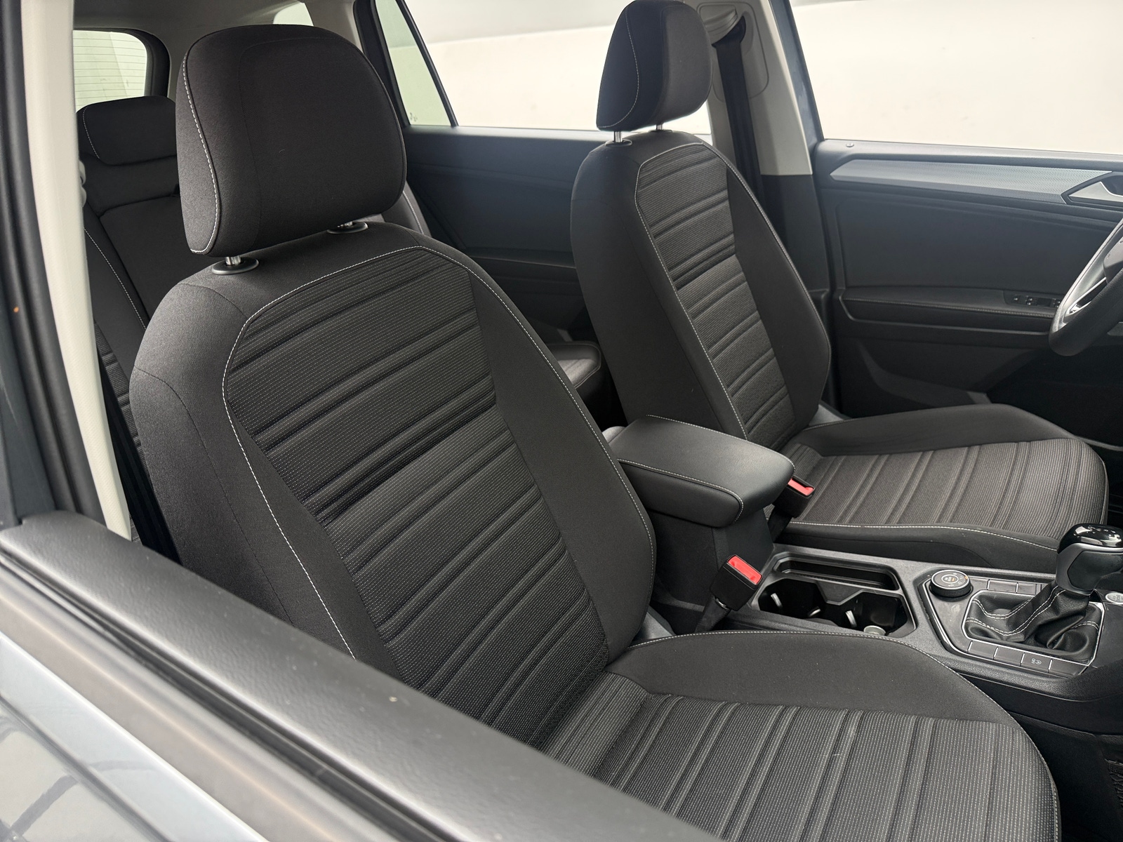 Thumbnail: 2023 Volkswagen Tiguan - 2