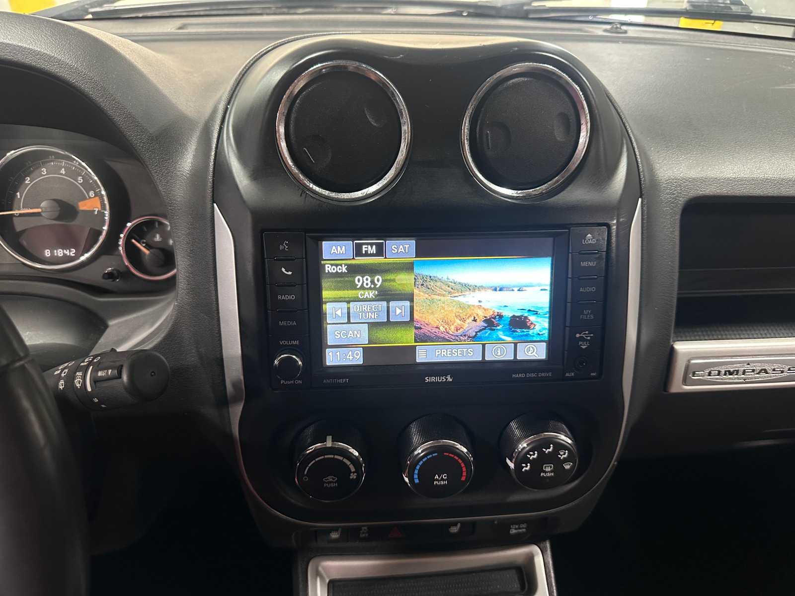Thumbnail: 2017 Jeep Compass - 3
