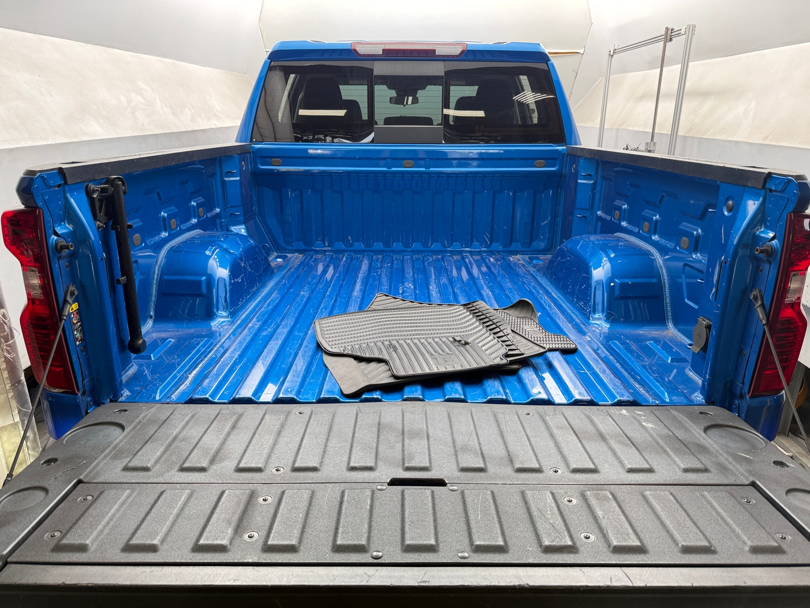 Thumbnail: 2023 Chevrolet Silverado 1500 - 6