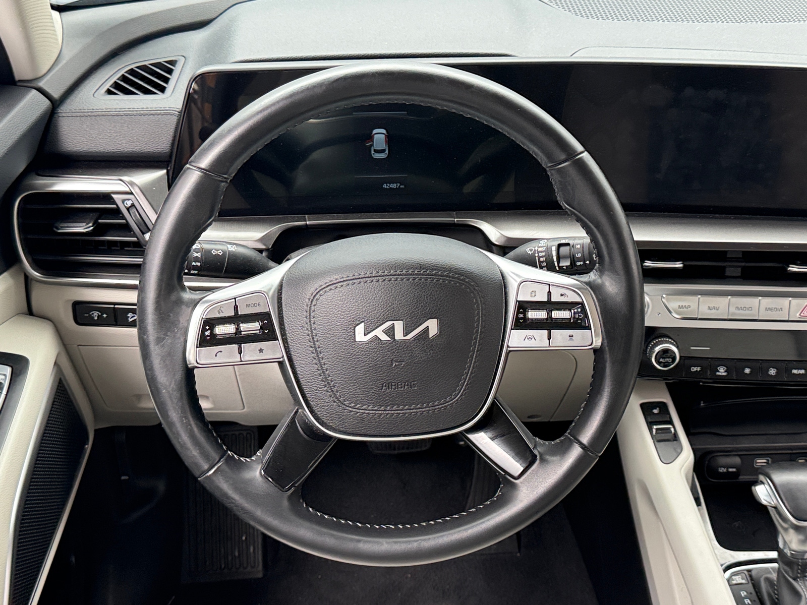 Thumbnail: 2023 Kia Telluride - 4
