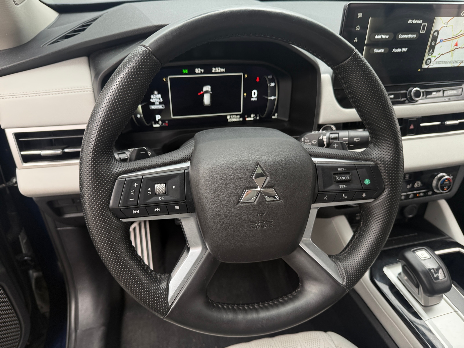 Thumbnail: 2025 Mitsubishi Outlander - 4