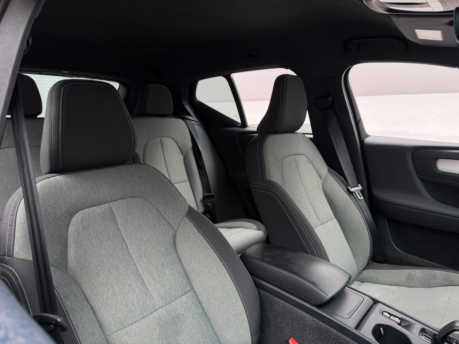 Thumbnail: 2024 Volvo XC40 - 2