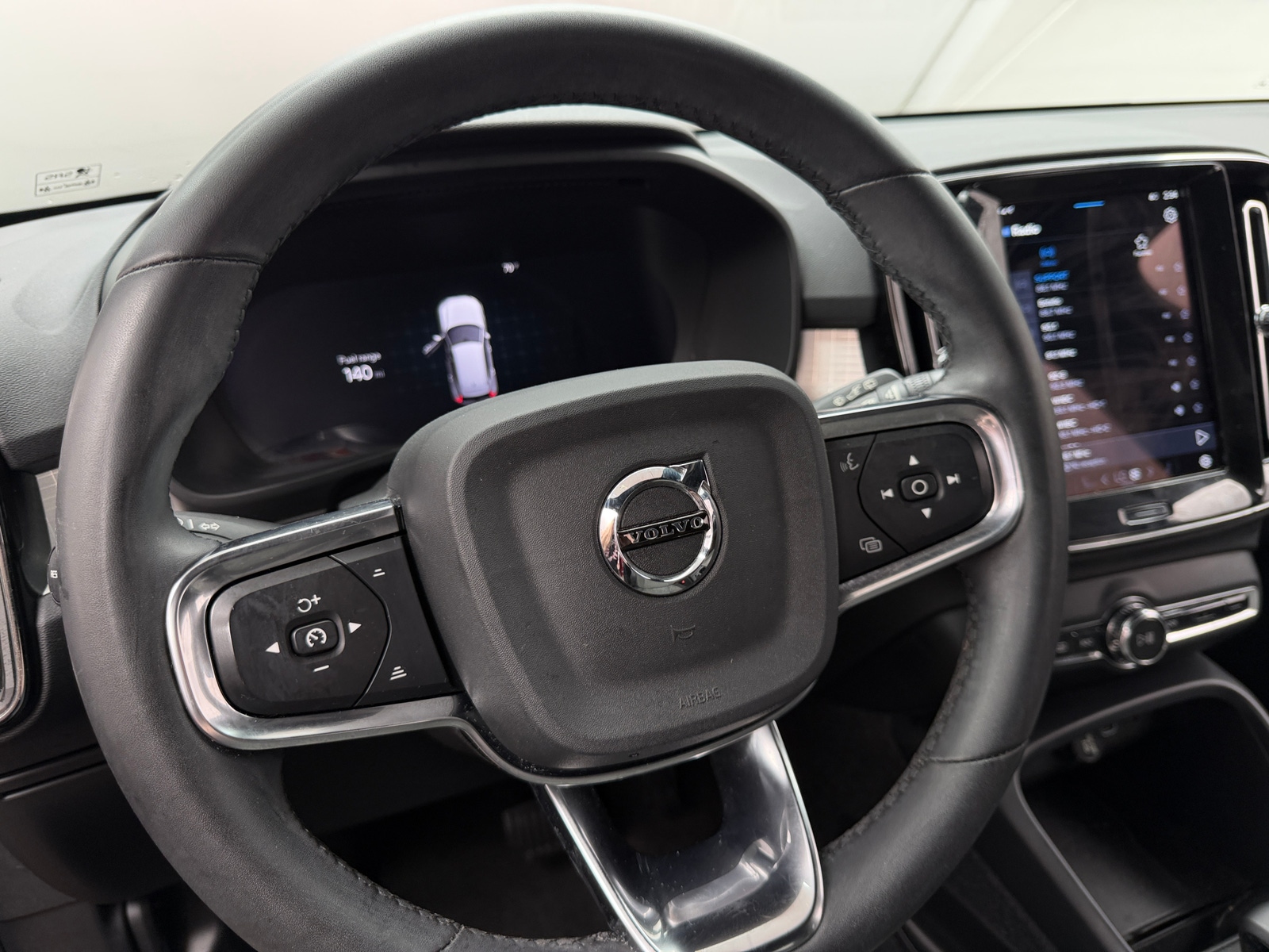 Thumbnail: 2024 Volvo XC40 - 5