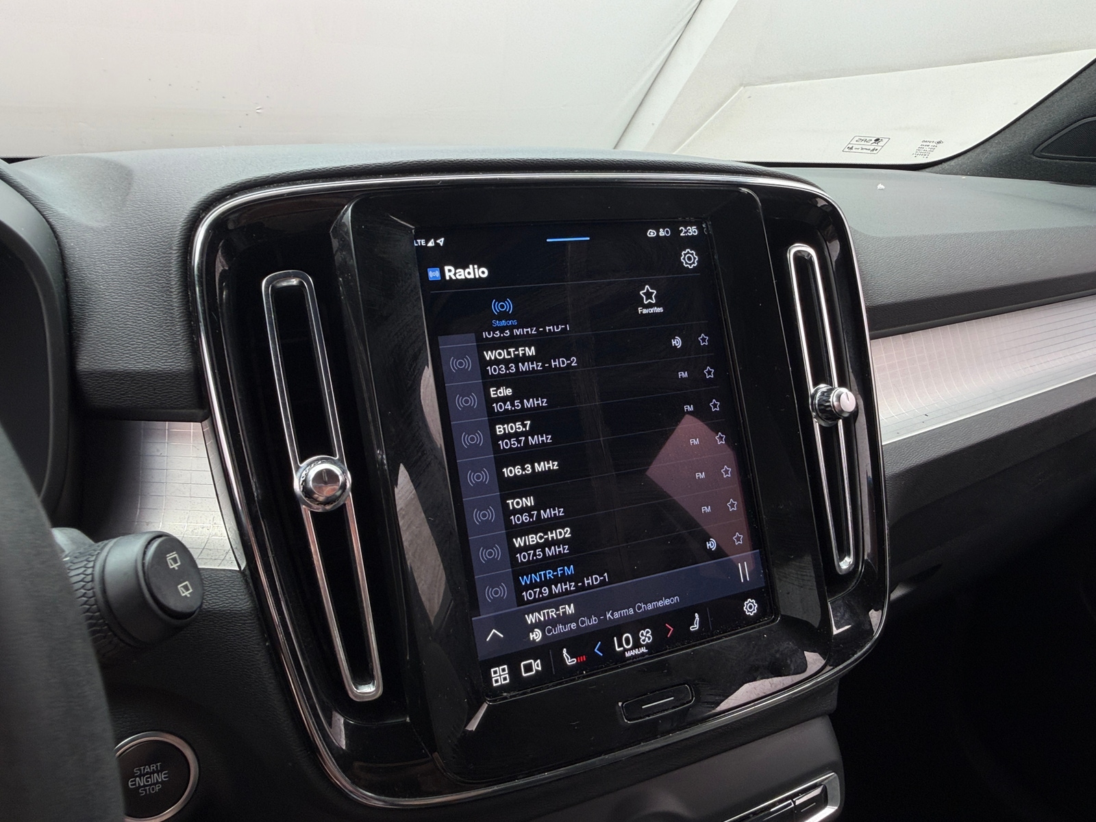 Thumbnail: 2024 Volvo XC40 - 4