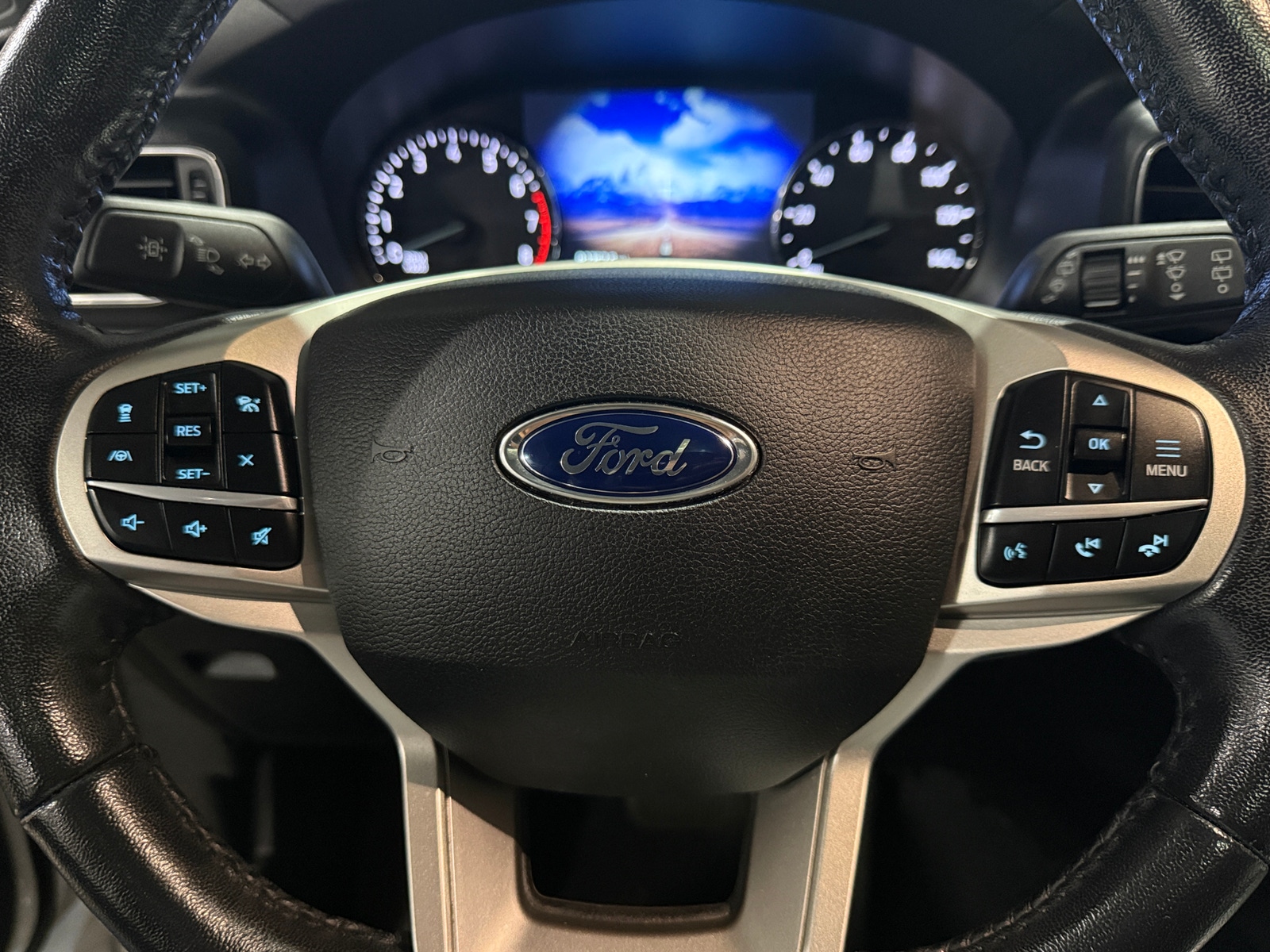 Thumbnail: 2021 Ford Explorer - 4