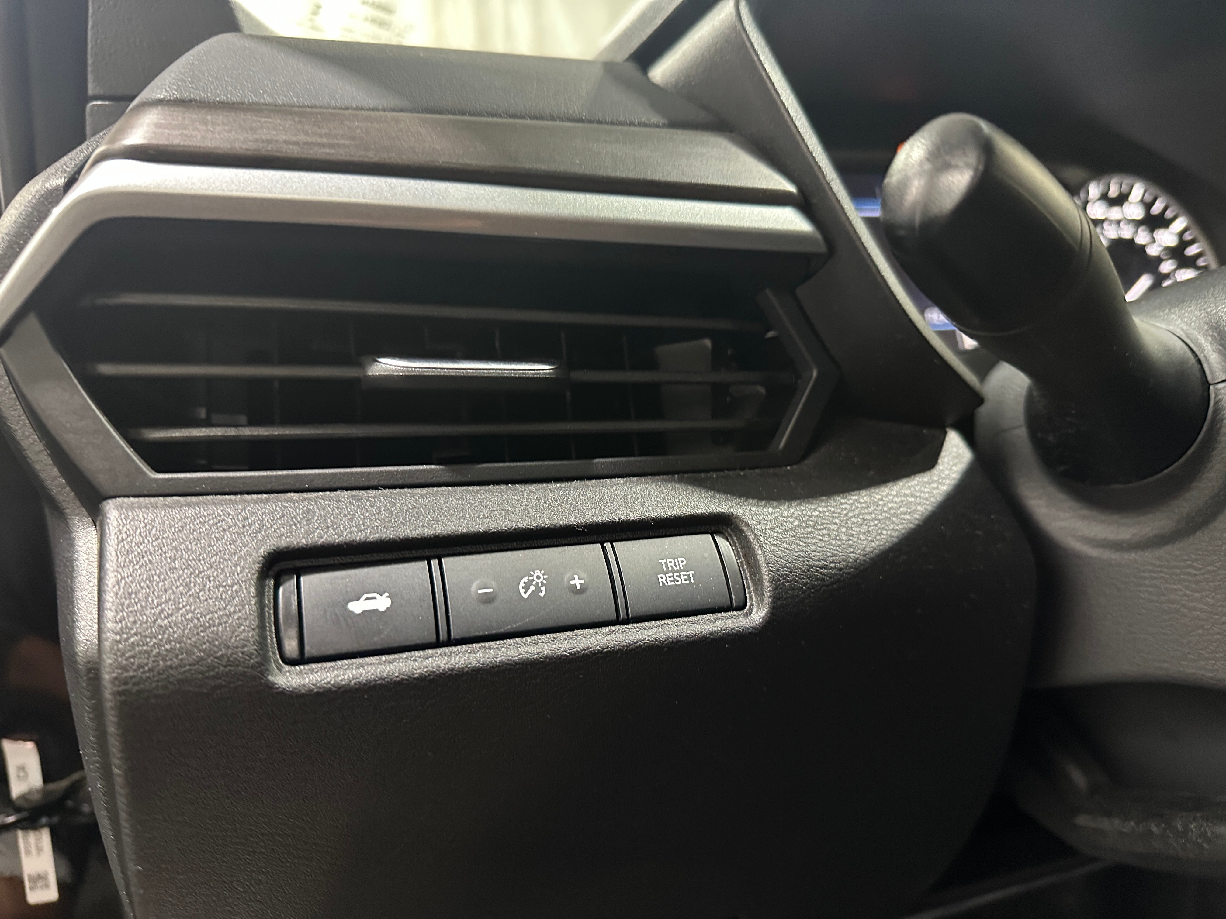 2025 Nissan Altima SV - Photo 10