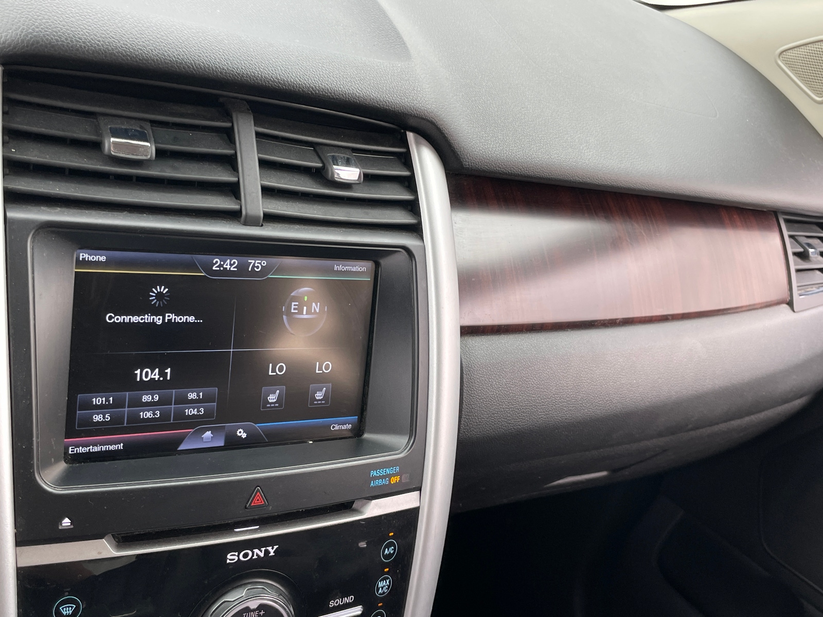 Thumbnail: 2013 Ford Edge - 3