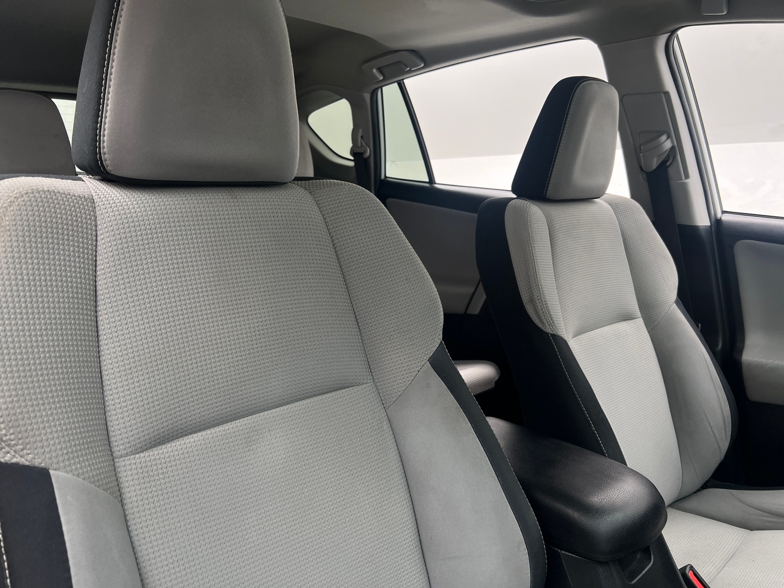 Thumbnail: 2016 Toyota RAV4 - 2