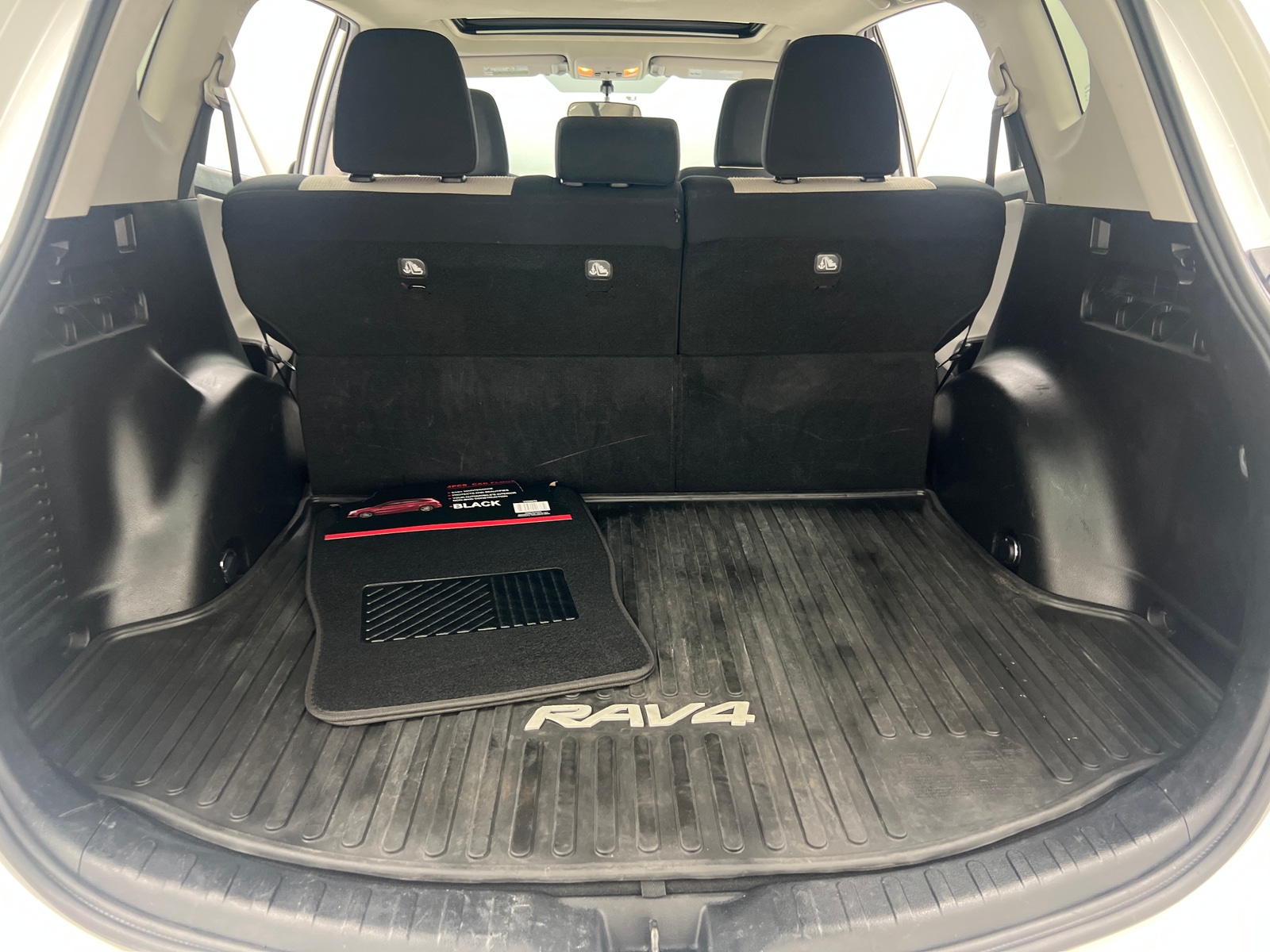 Thumbnail: 2016 Toyota RAV4 - 7