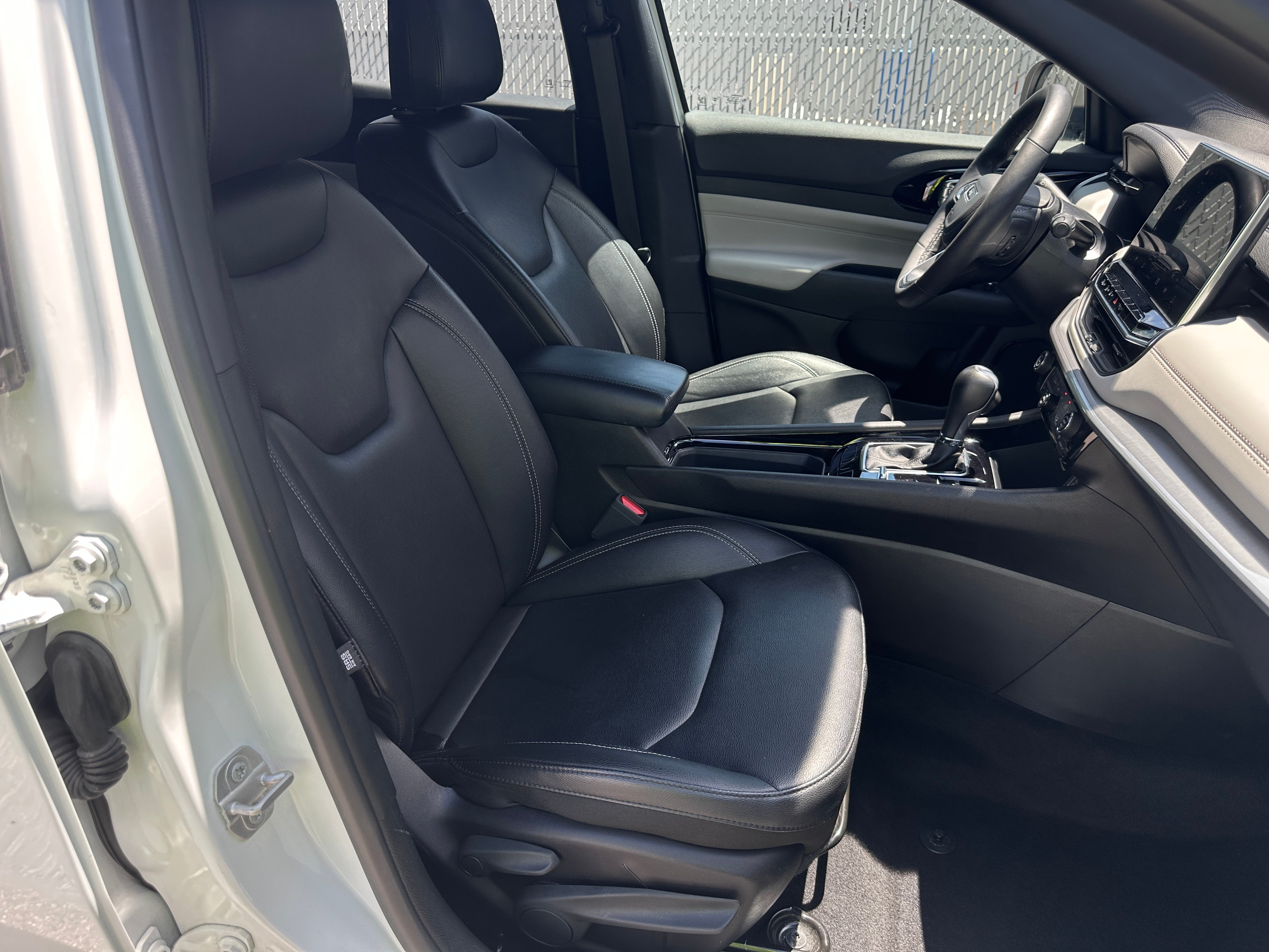 2025 Jeep Compass Limited - Photo 9