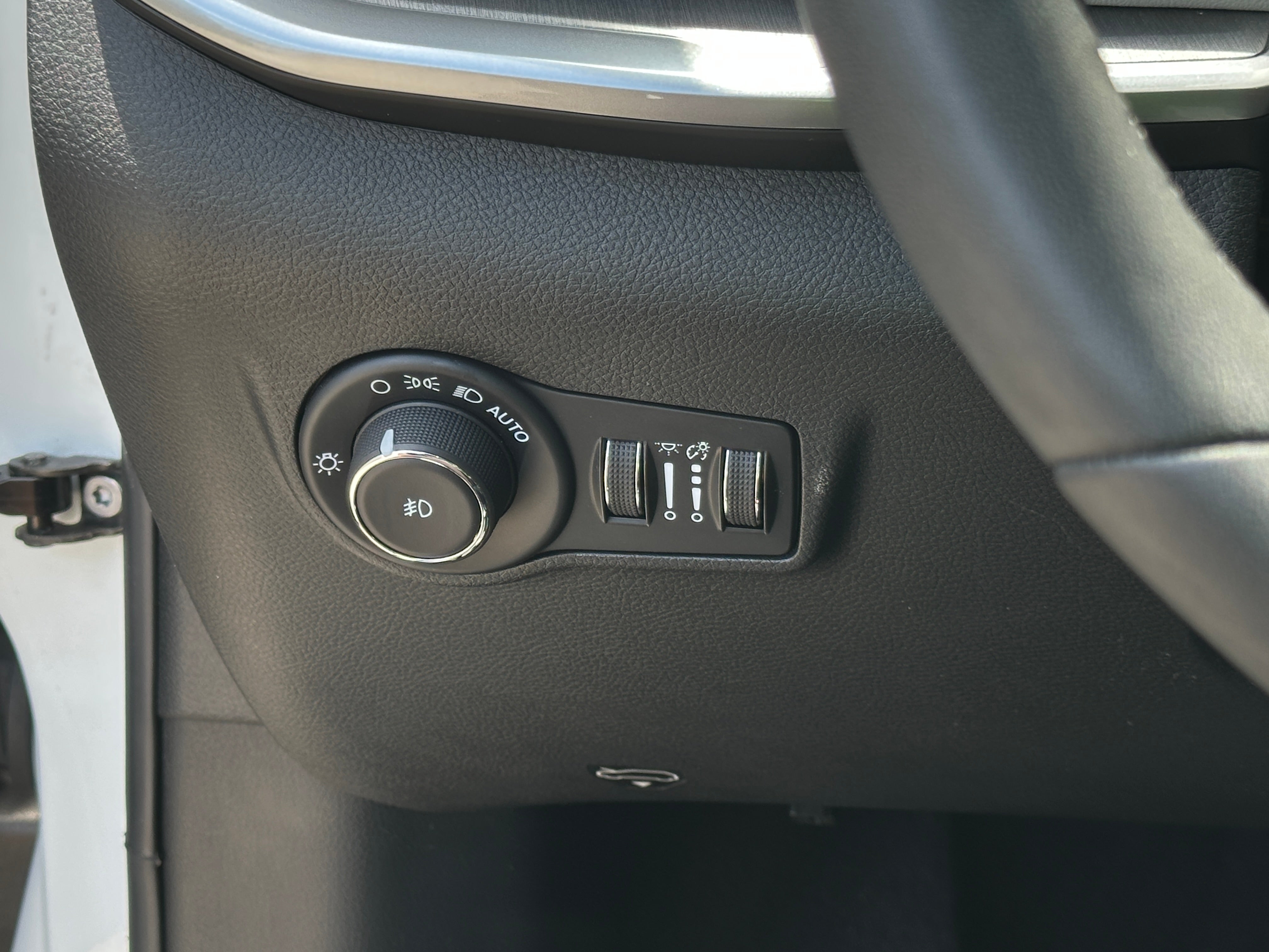 2025 Jeep Compass Limited - Photo 13
