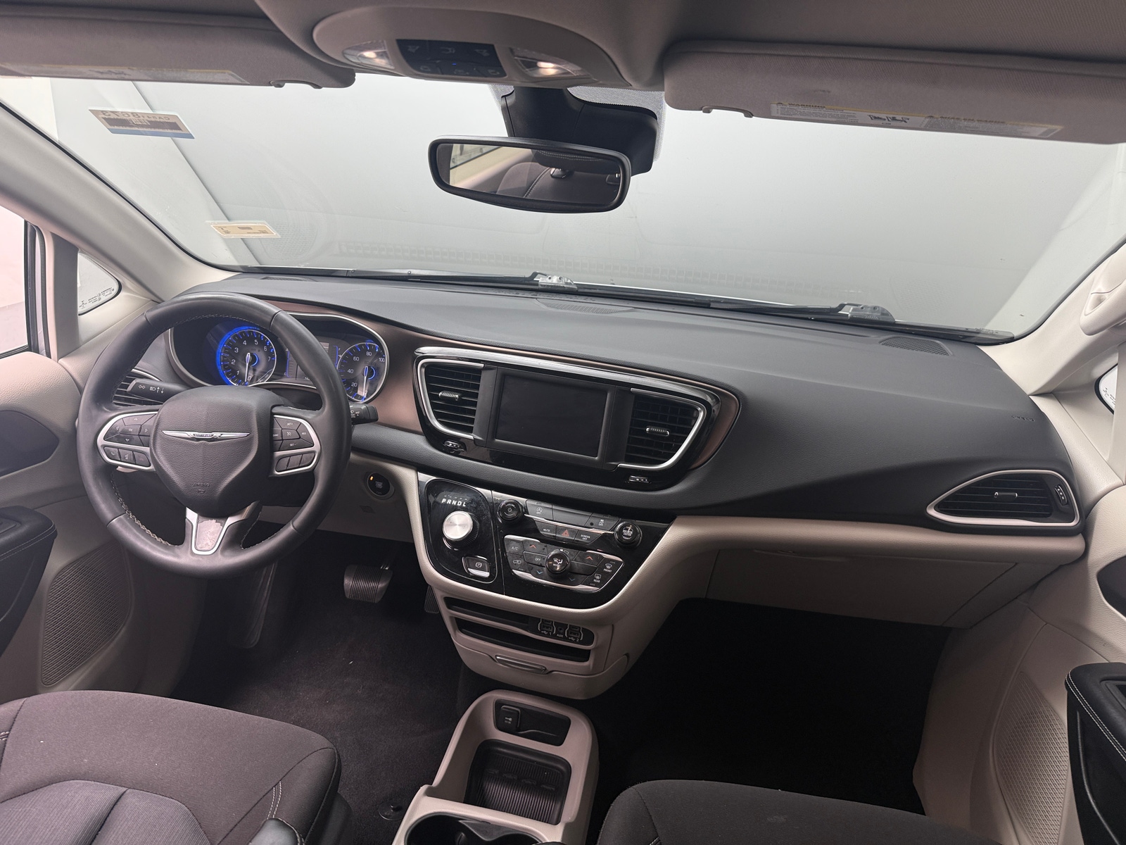 Thumbnail: 2023 Chrysler Voyager - 3