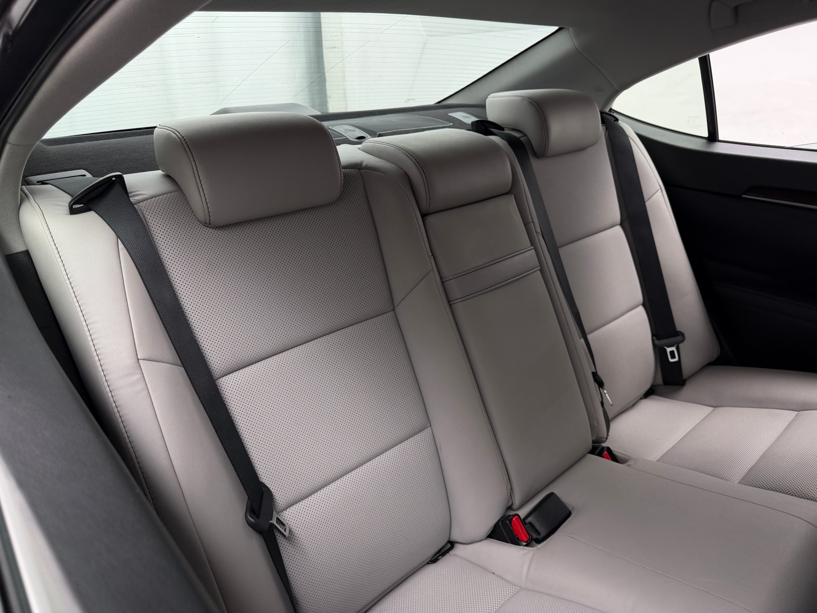 Thumbnail: 2018 Lexus ES - 5