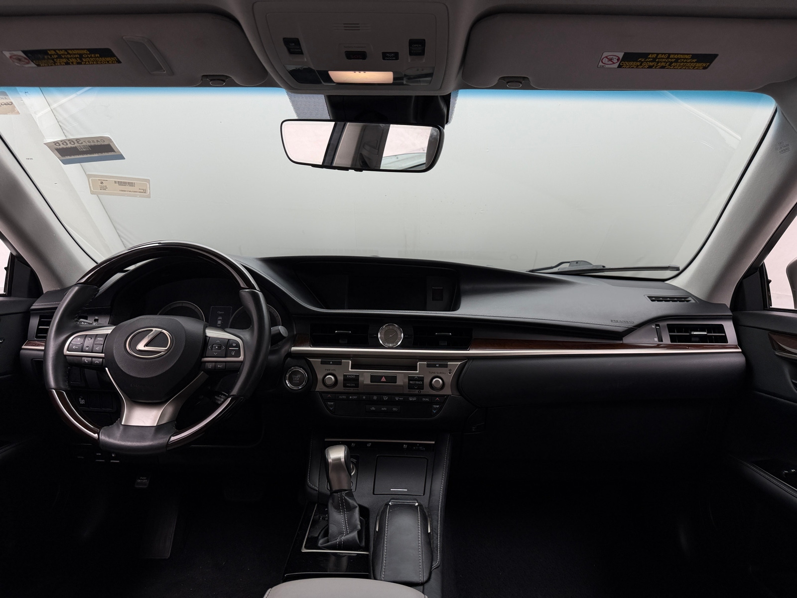 Thumbnail: 2018 Lexus ES - 2