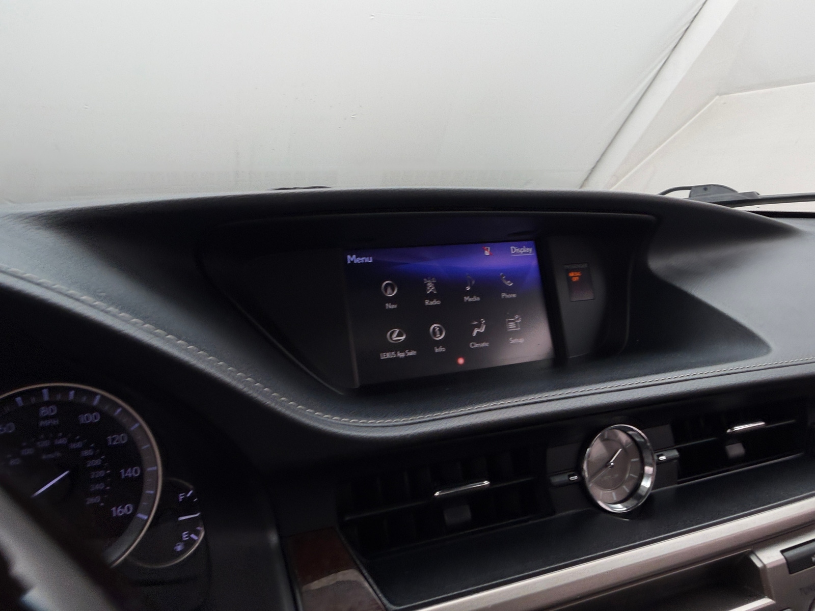 Thumbnail: 2018 Lexus ES - 3