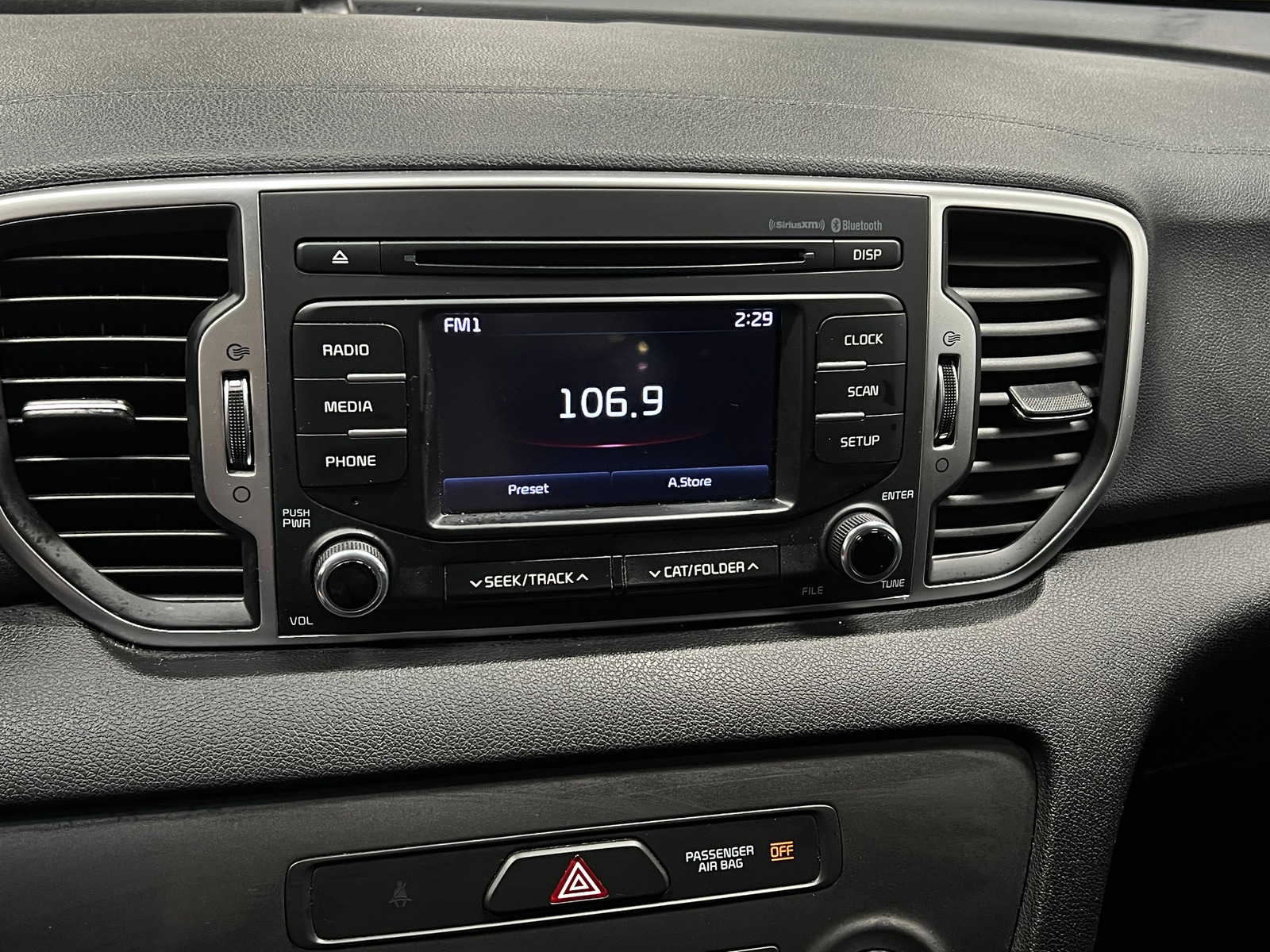 Thumbnail: 2019 Kia Sportage - 4