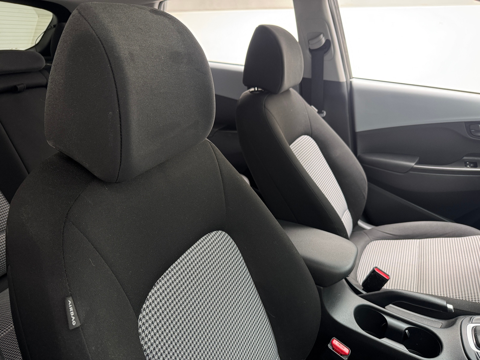 Thumbnail: 2021 Hyundai Kona - 2