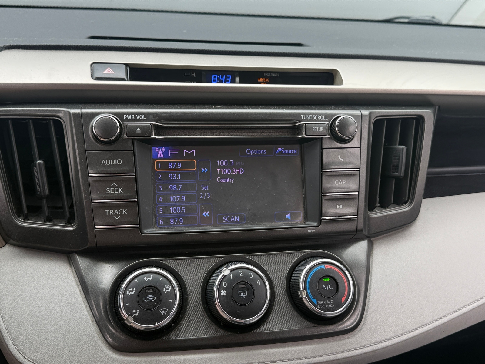 Thumbnail: 2013 Toyota RAV4 - 4