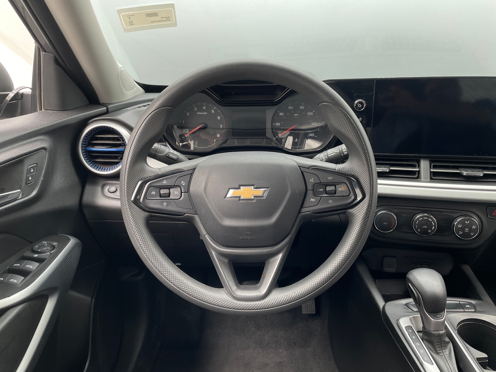Thumbnail: 2025 Chevrolet Trax - 5