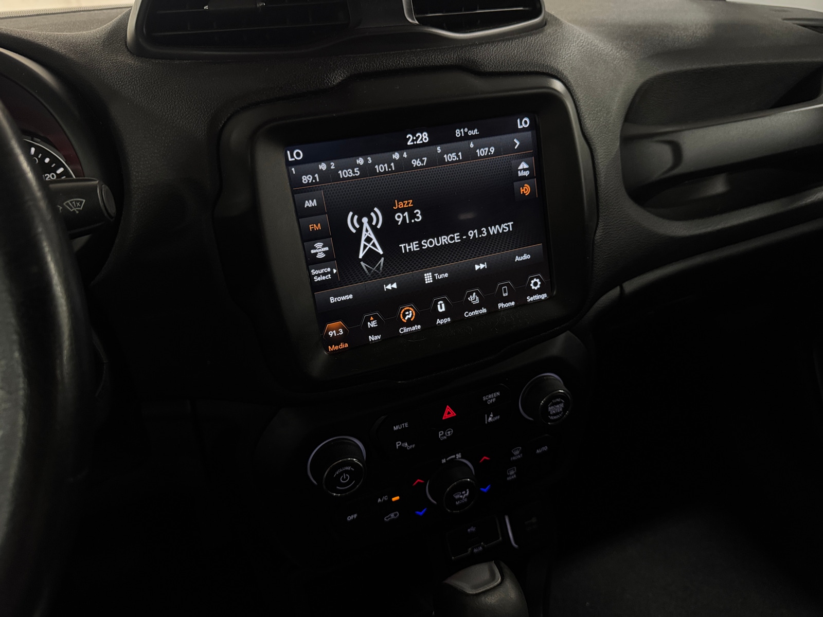 Thumbnail: 2020 Jeep Renegade - 3