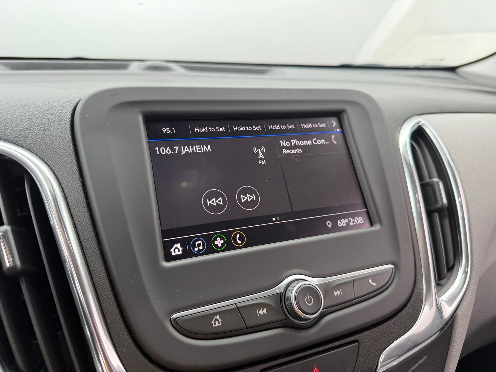 Thumbnail: 2020 Chevrolet Equinox - 4