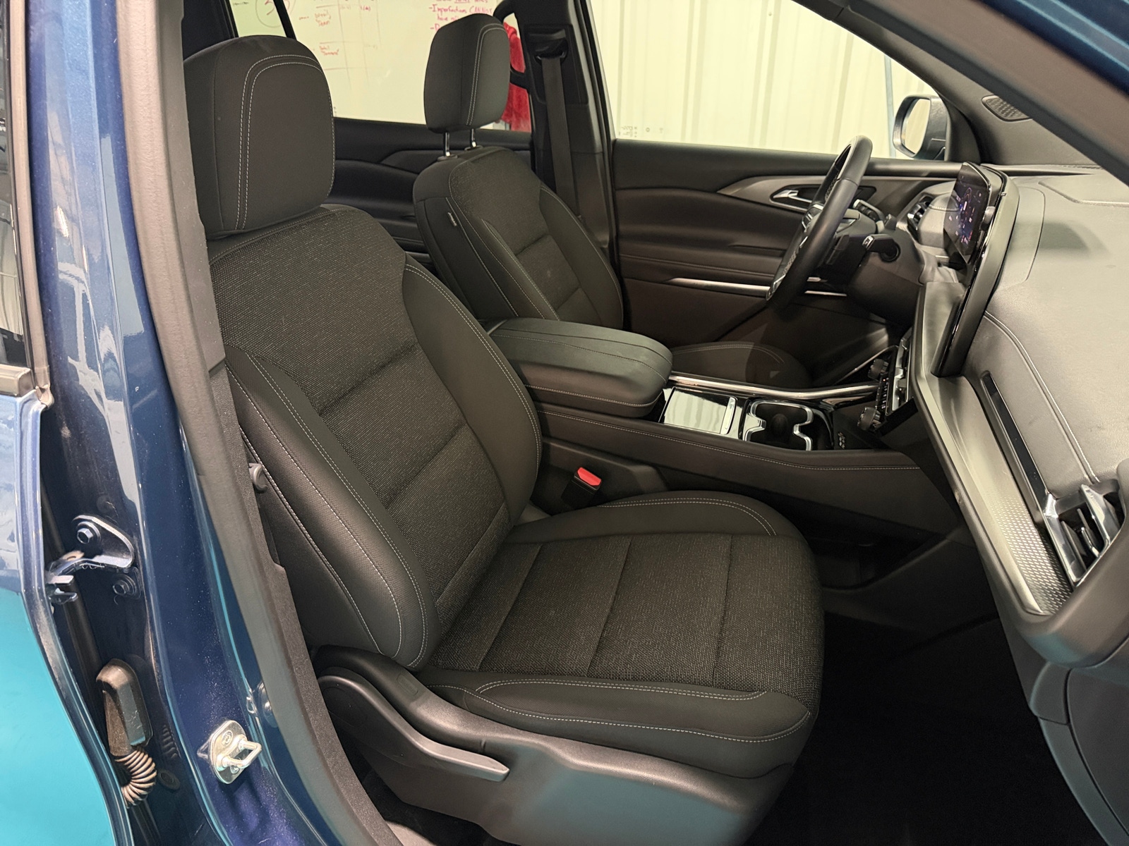 Thumbnail: 2024 Chevrolet Traverse - 2