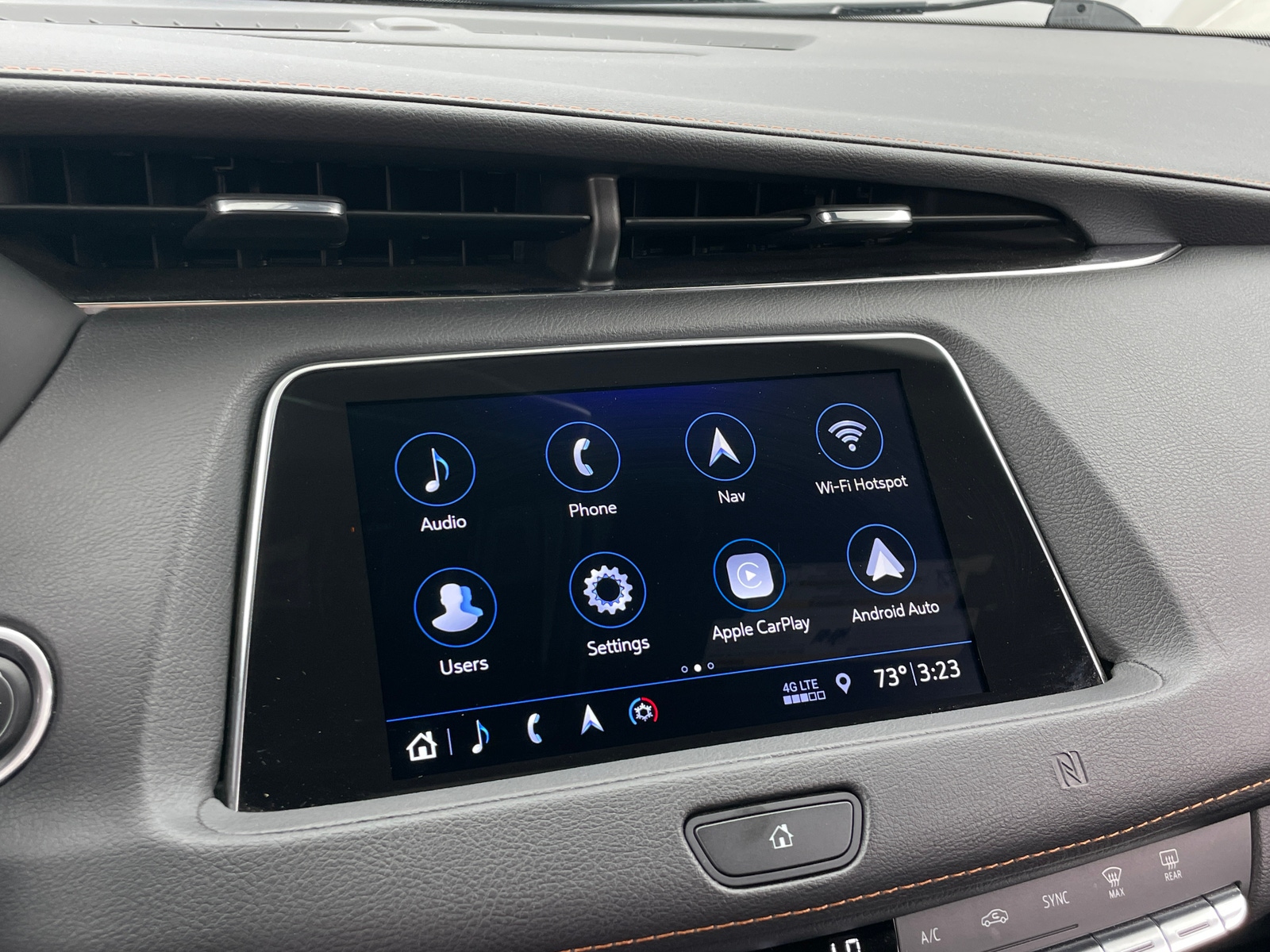 Thumbnail: 2019 Cadillac XT4 - 3