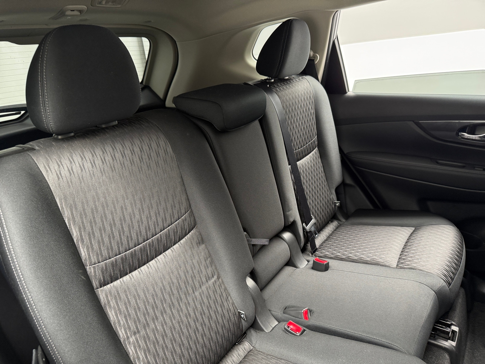 Thumbnail: 2019 Nissan Rogue - 6