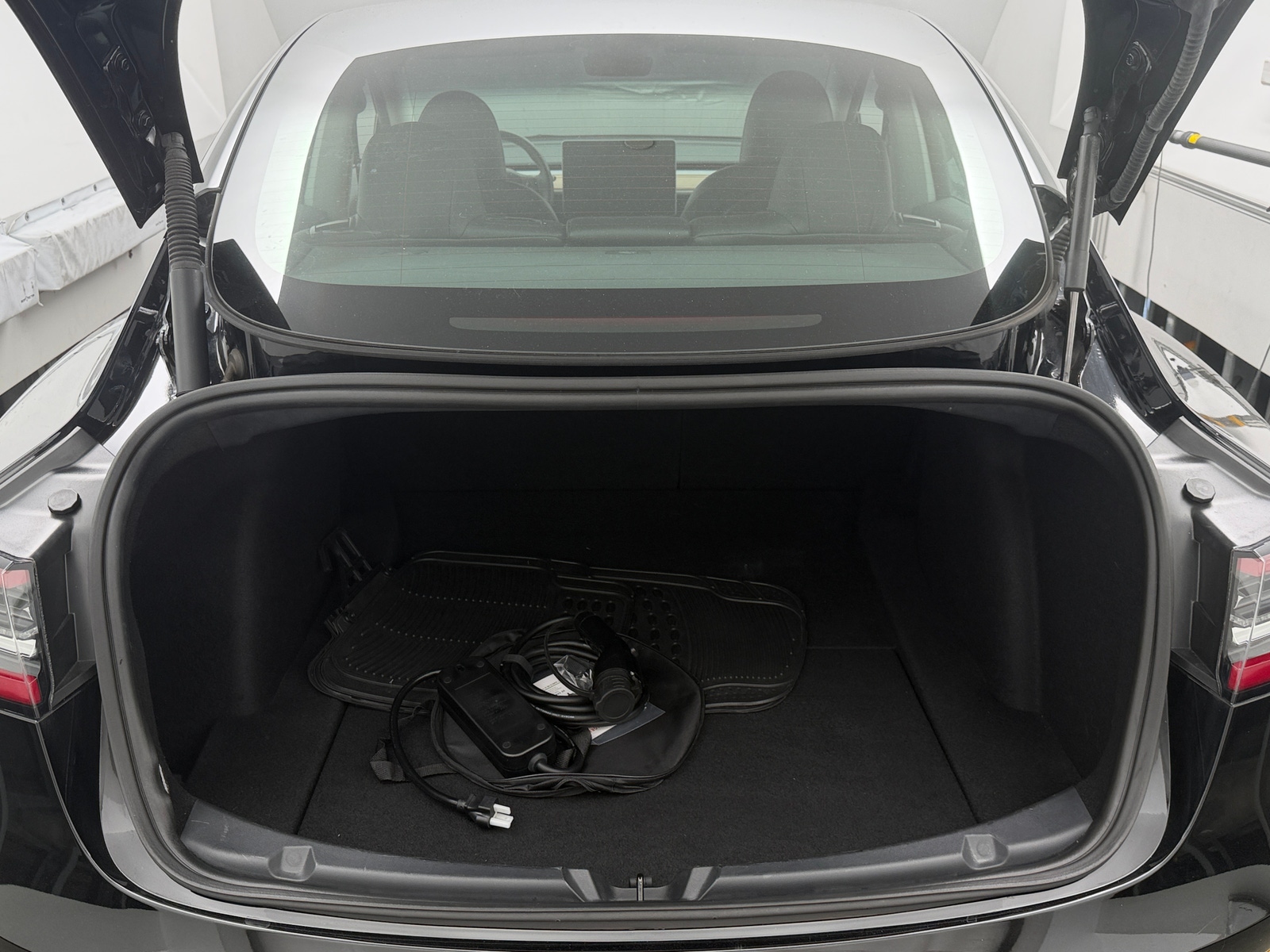 Thumbnail: 2023 Tesla Model 3 - 6