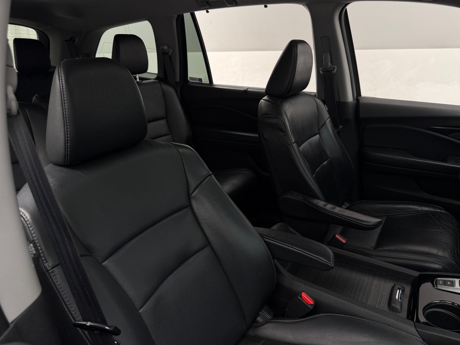 Thumbnail: 2016 Honda Pilot - 2
