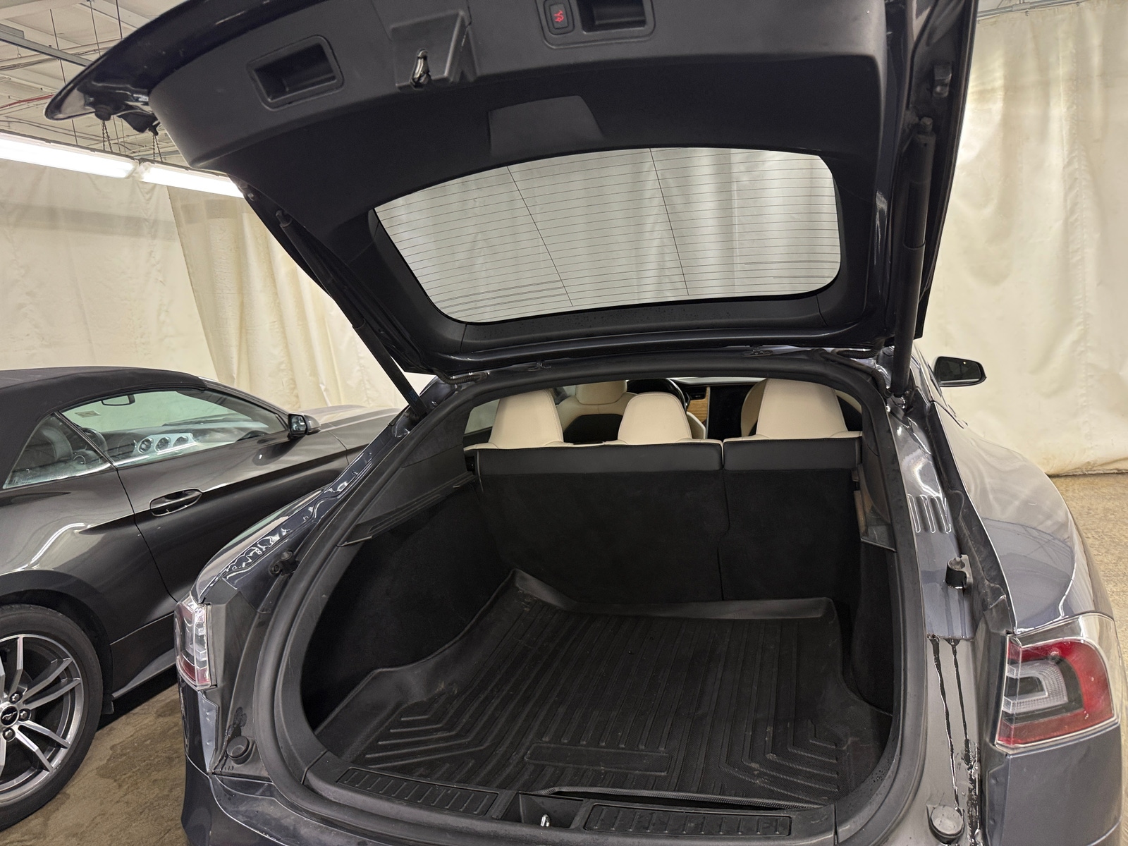 Thumbnail: 2020 Tesla Model S - 6