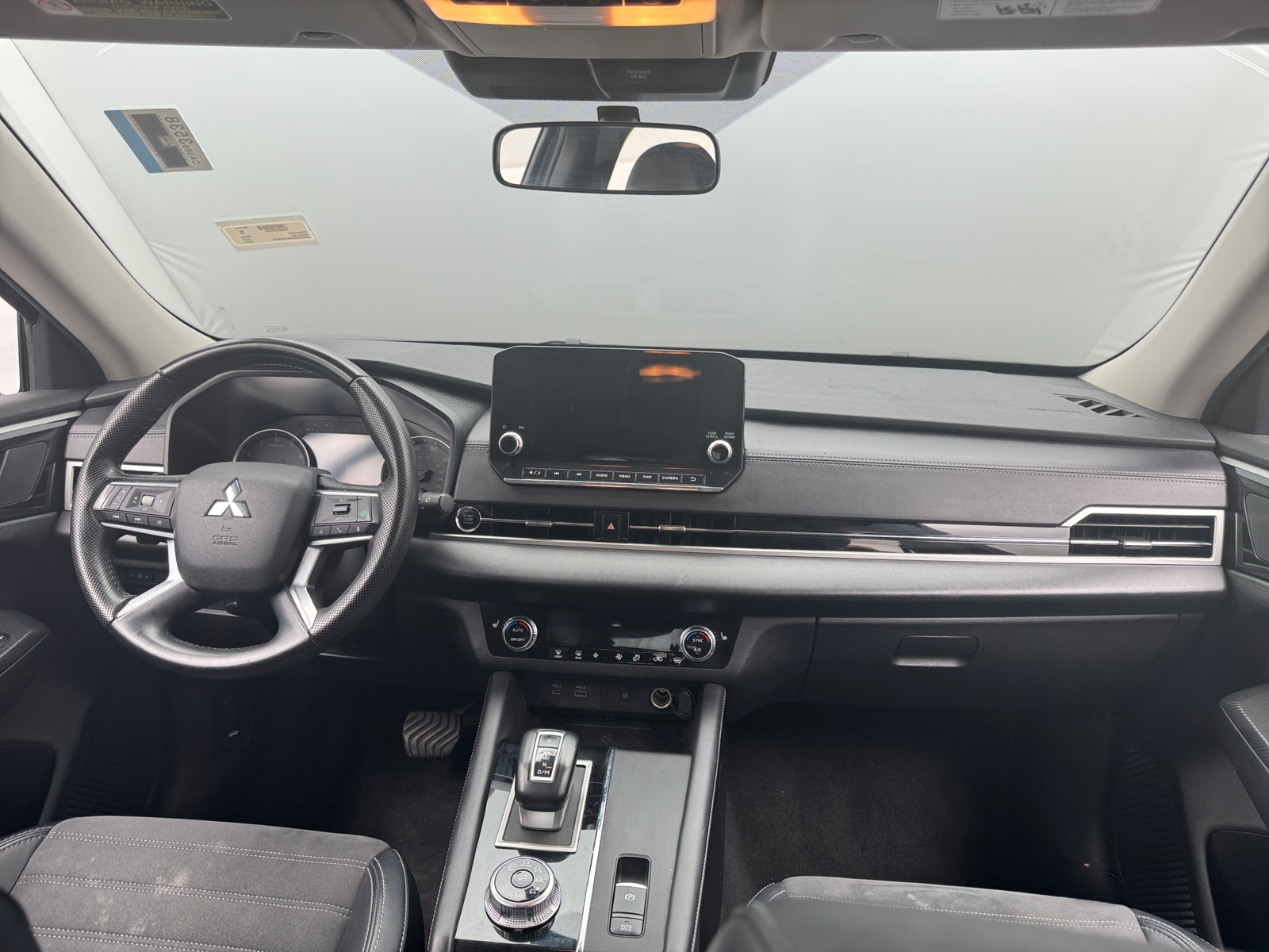 Thumbnail: 2024 Mitsubishi Outlander - 2