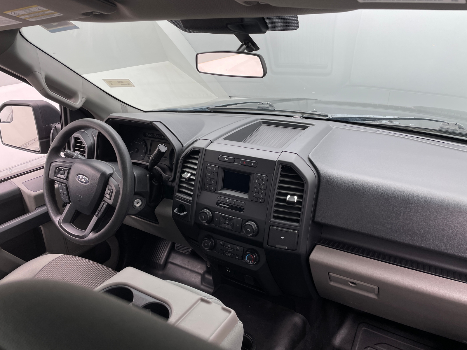 Thumbnail: 2019 Ford Econoline - 3