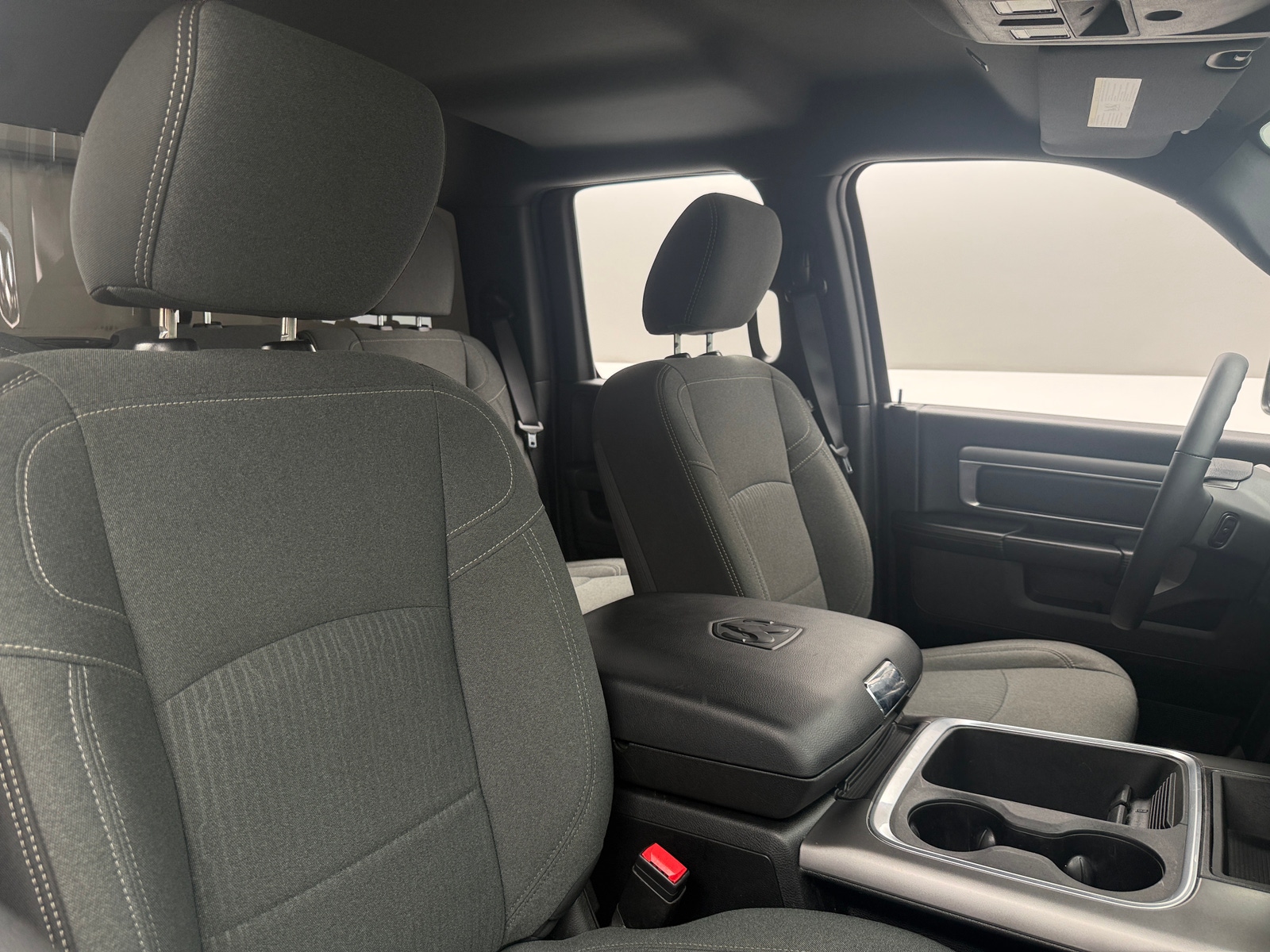 Thumbnail: 2022 RAM 1500 Classic - 2