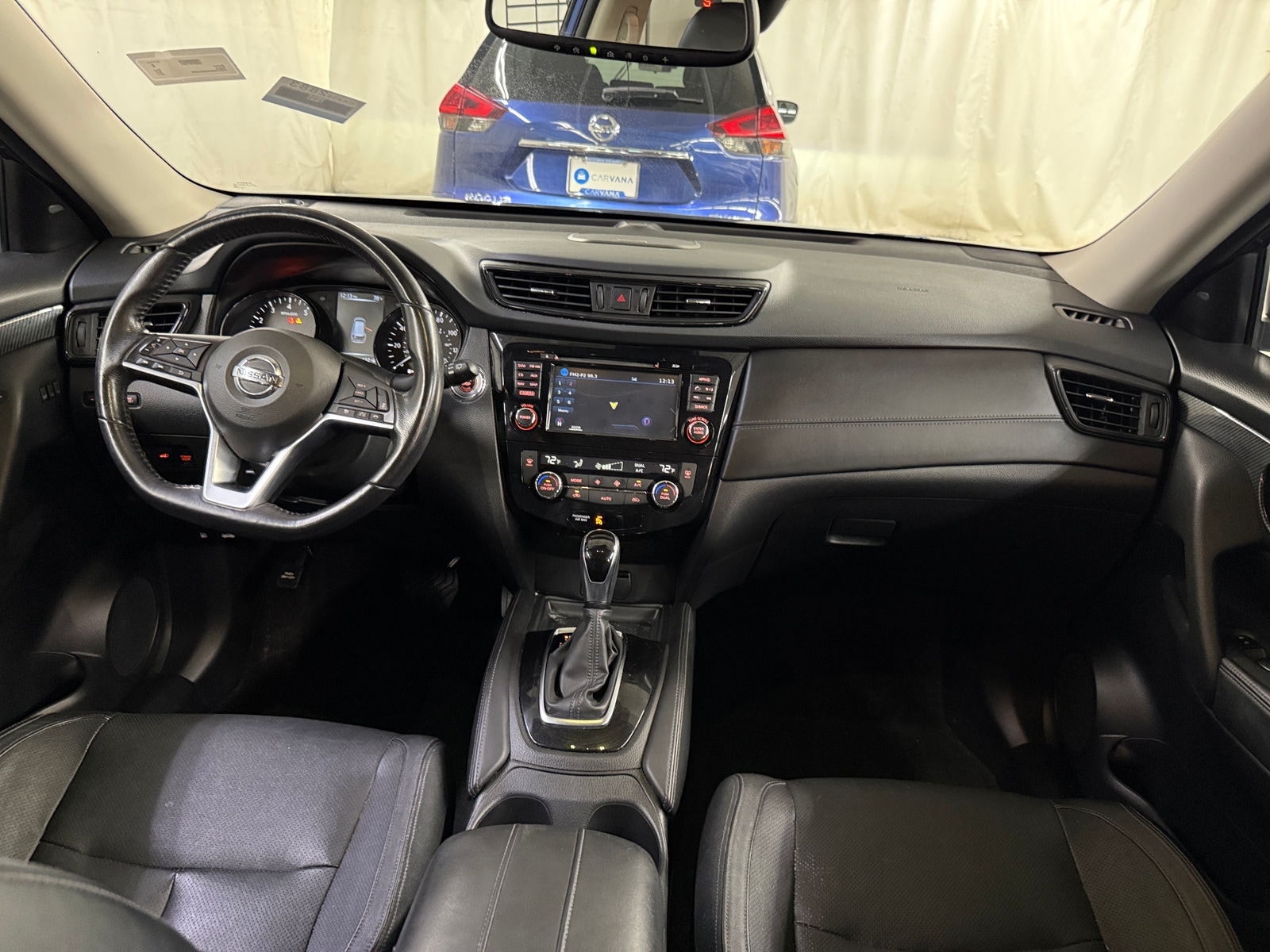 Thumbnail: 2017 Nissan Rogue - 2