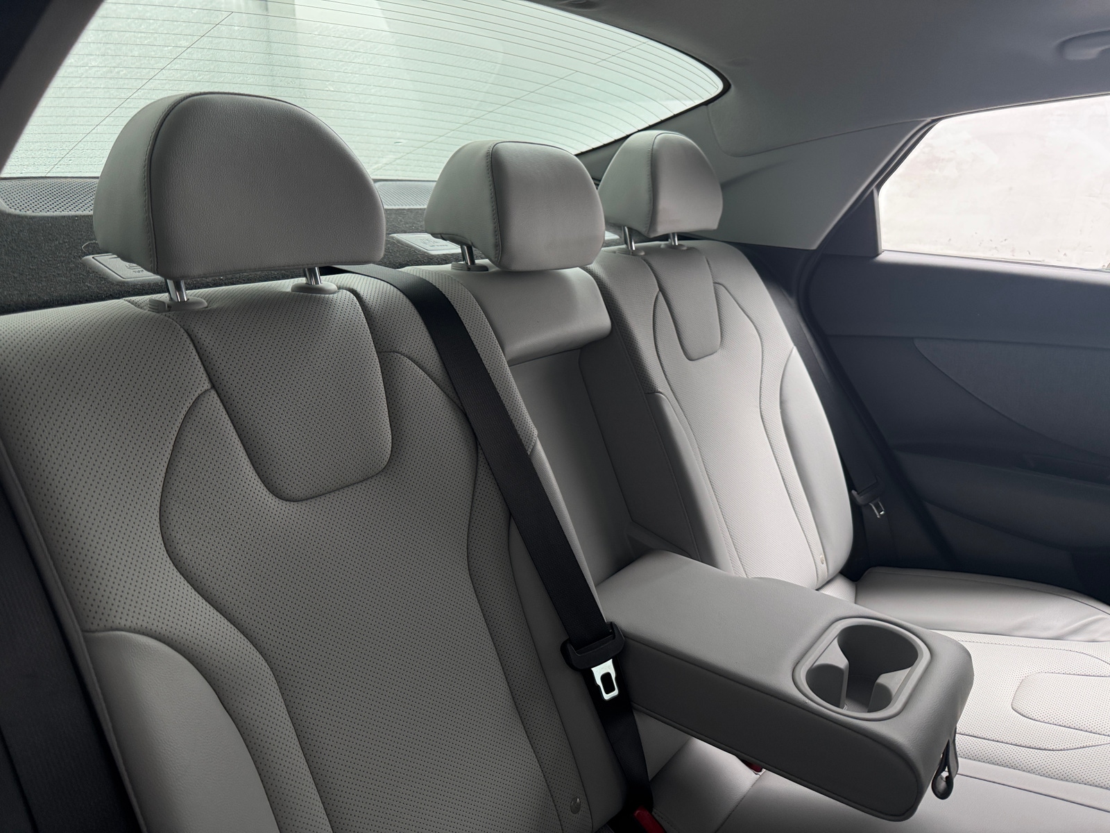 Thumbnail: 2022 Hyundai Elantra - 5