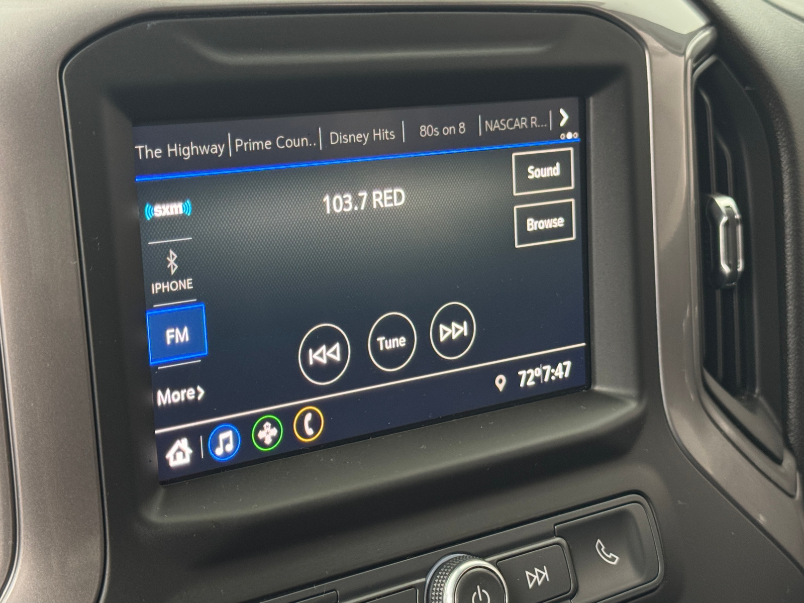 Thumbnail: 2022 Chevrolet Silverado 1500 - 4