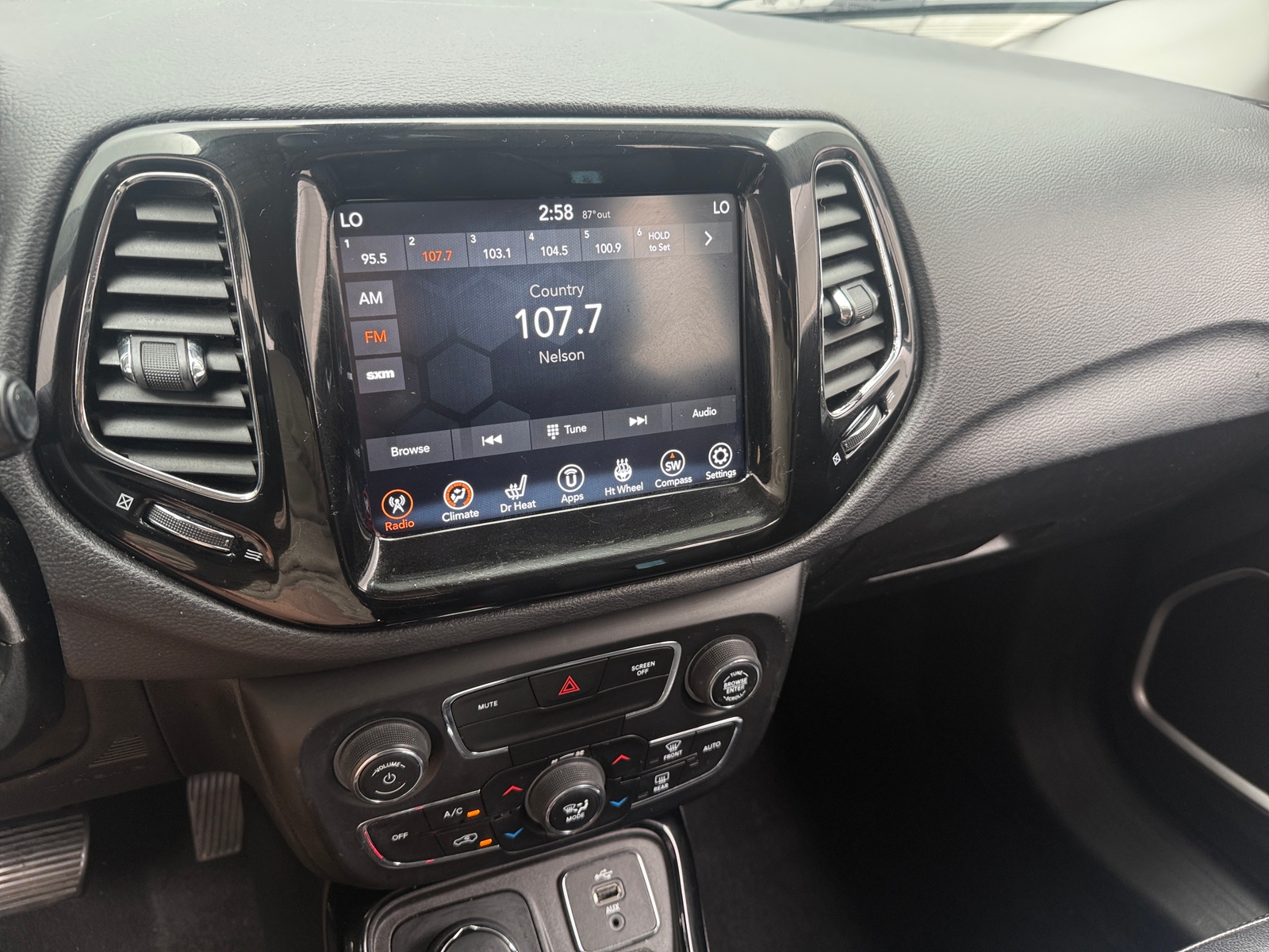 Thumbnail: 2018 Jeep Compass - 3