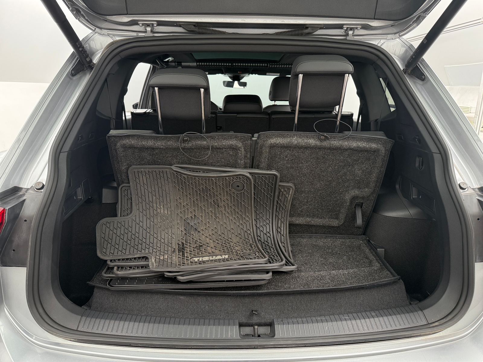 Thumbnail: 2024 Volkswagen Tiguan - 6