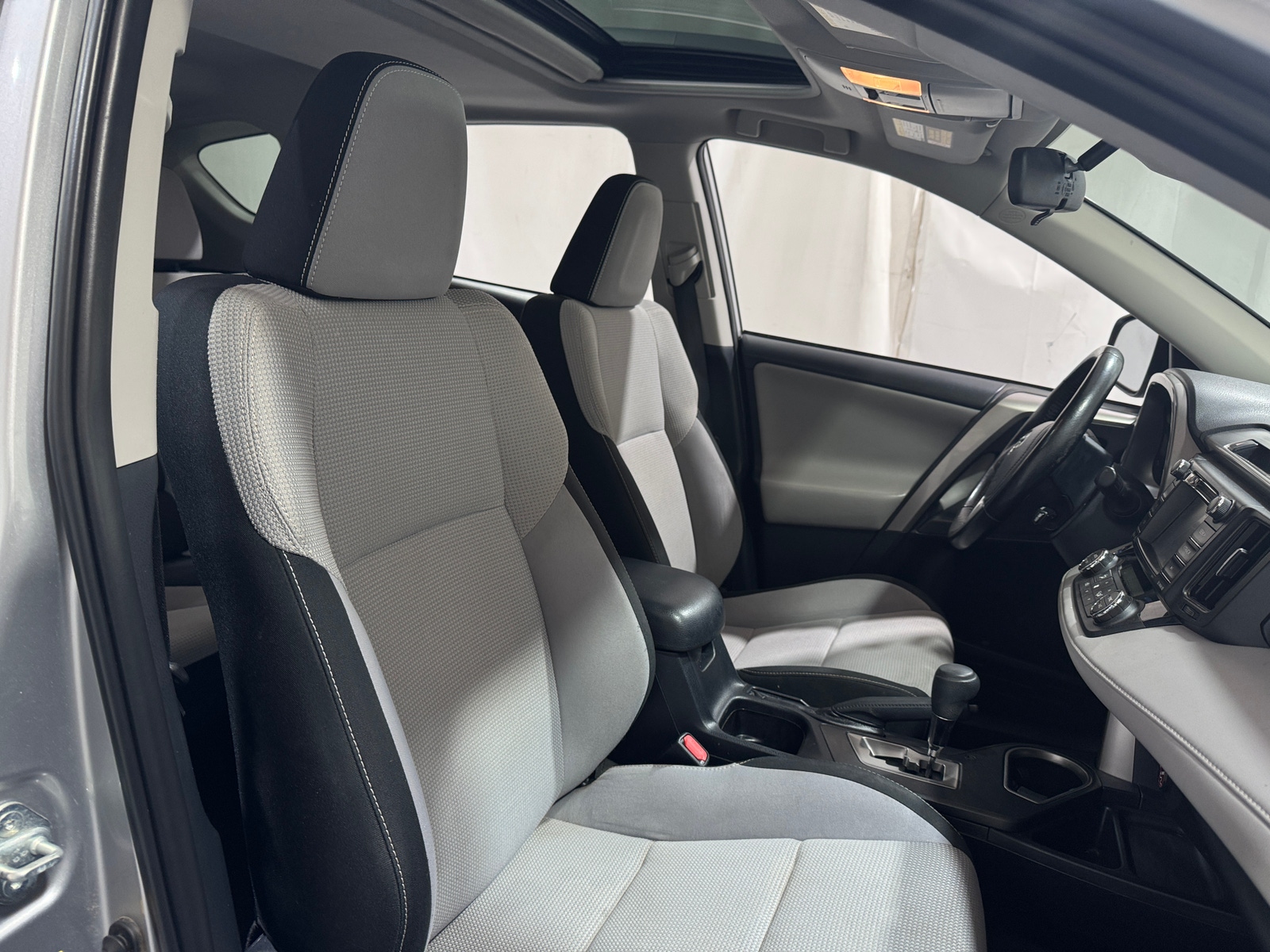 Thumbnail: 2018 Toyota RAV4 - 2