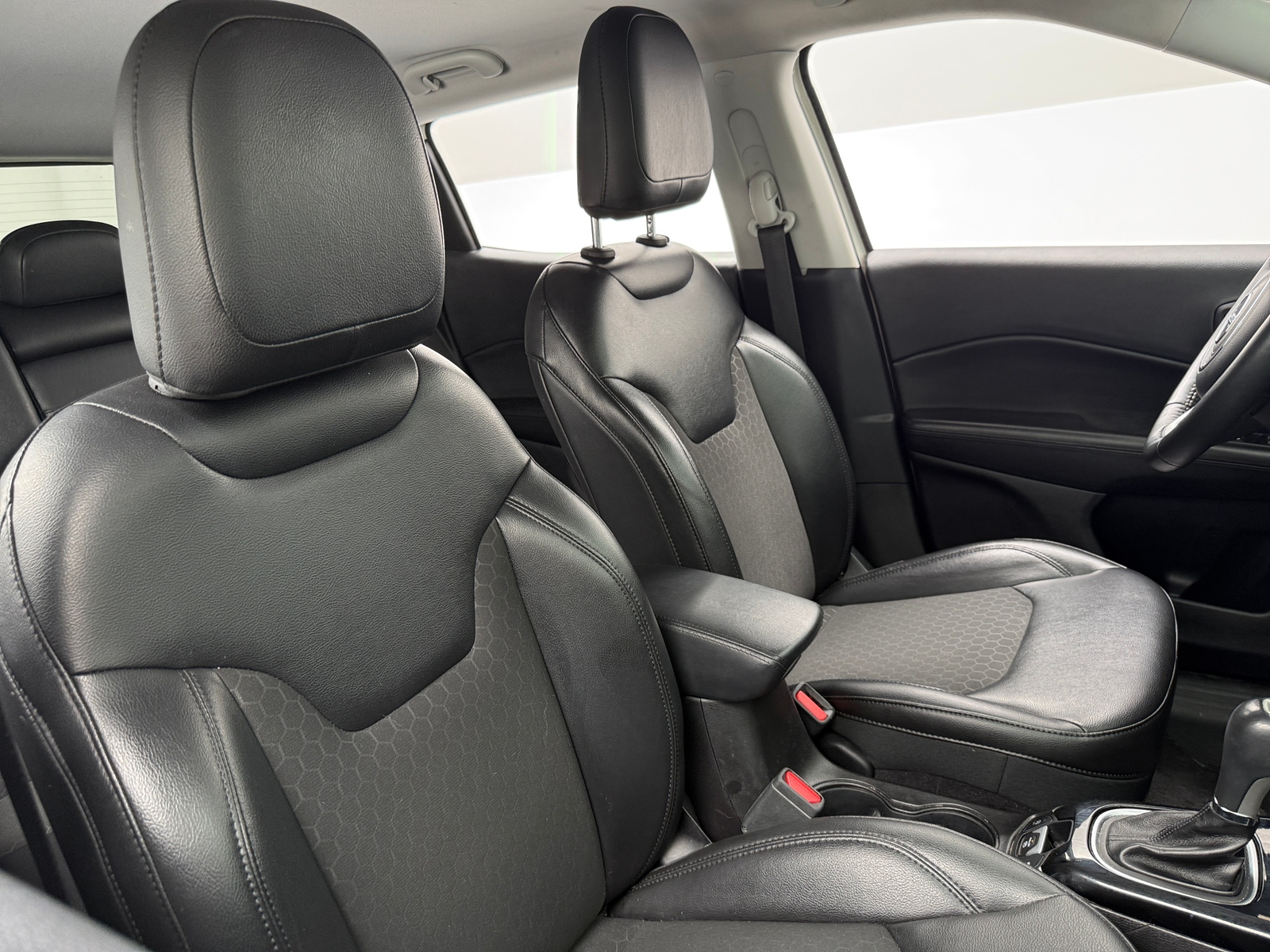 Thumbnail: 2018 Jeep Compass - 2